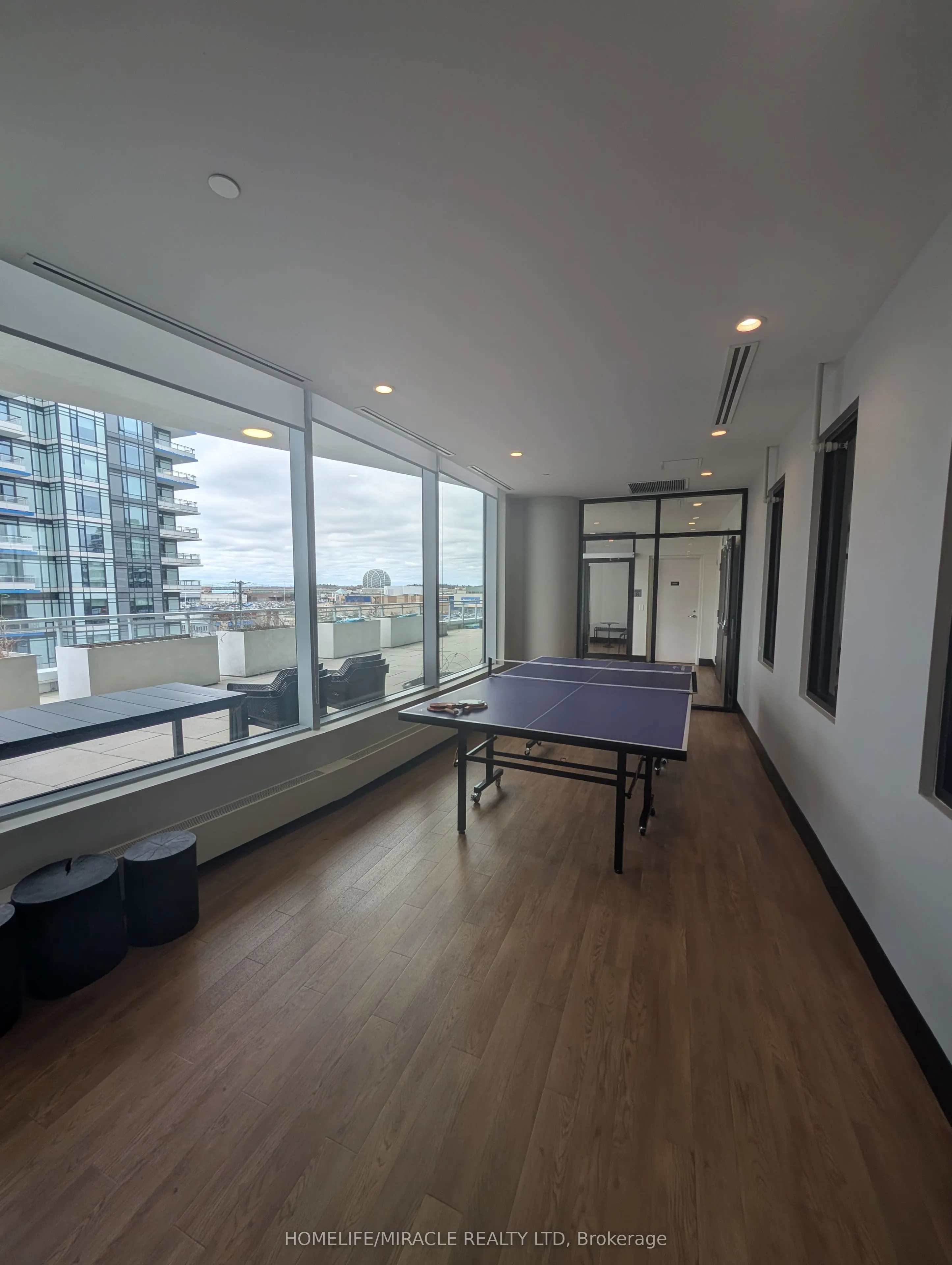 2520 Eglinton Avenue W, #1611