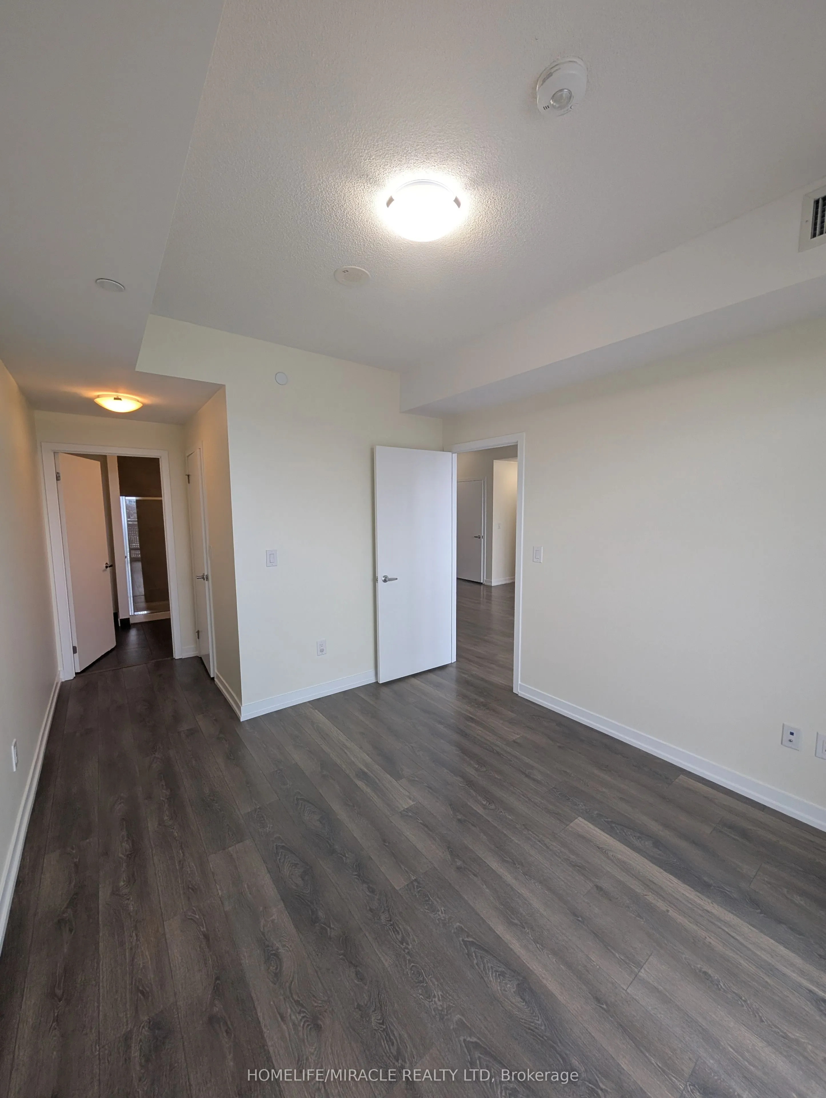 2520 Eglinton Avenue W, #1611