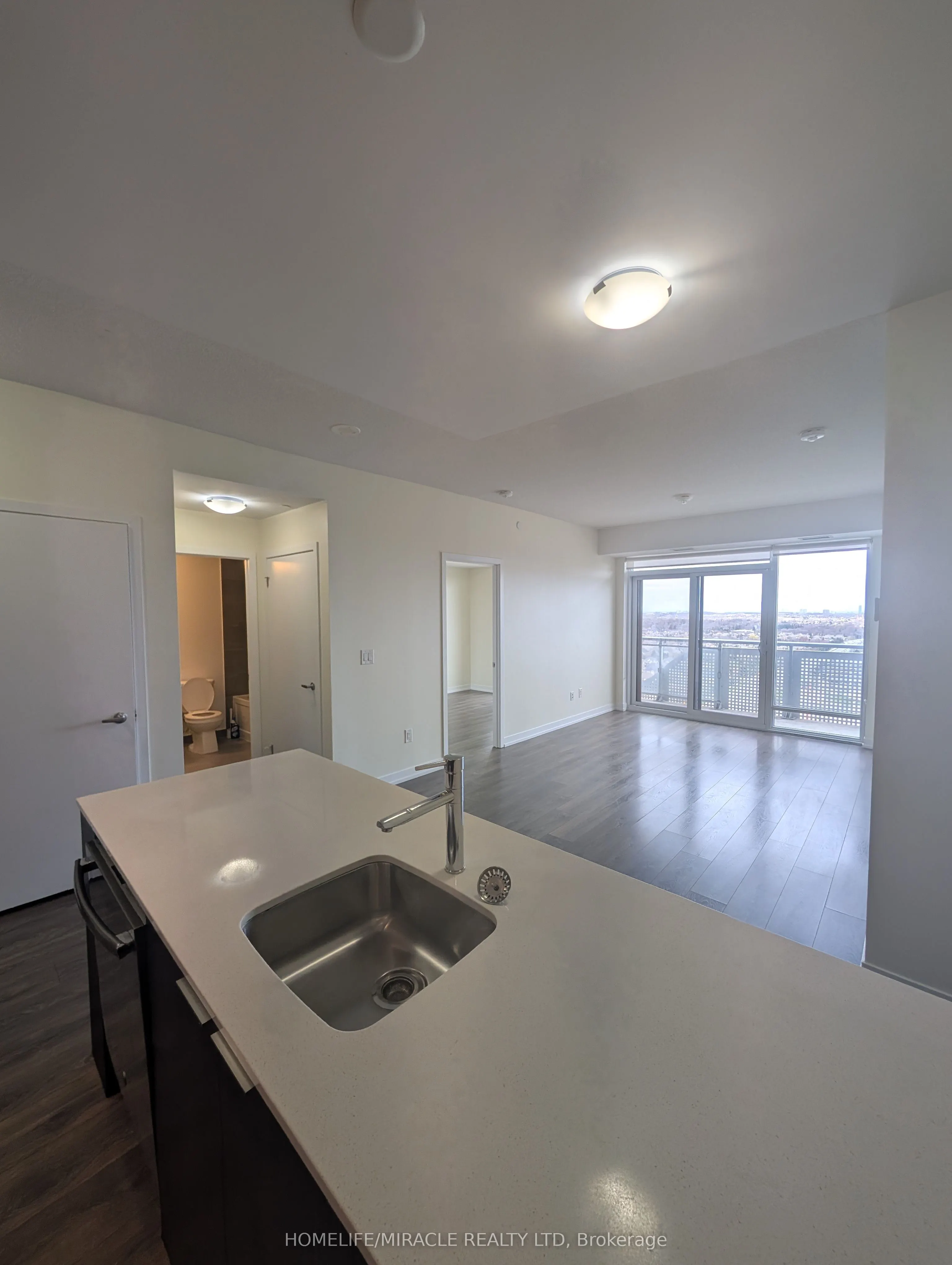 2520 Eglinton Avenue W, #1611