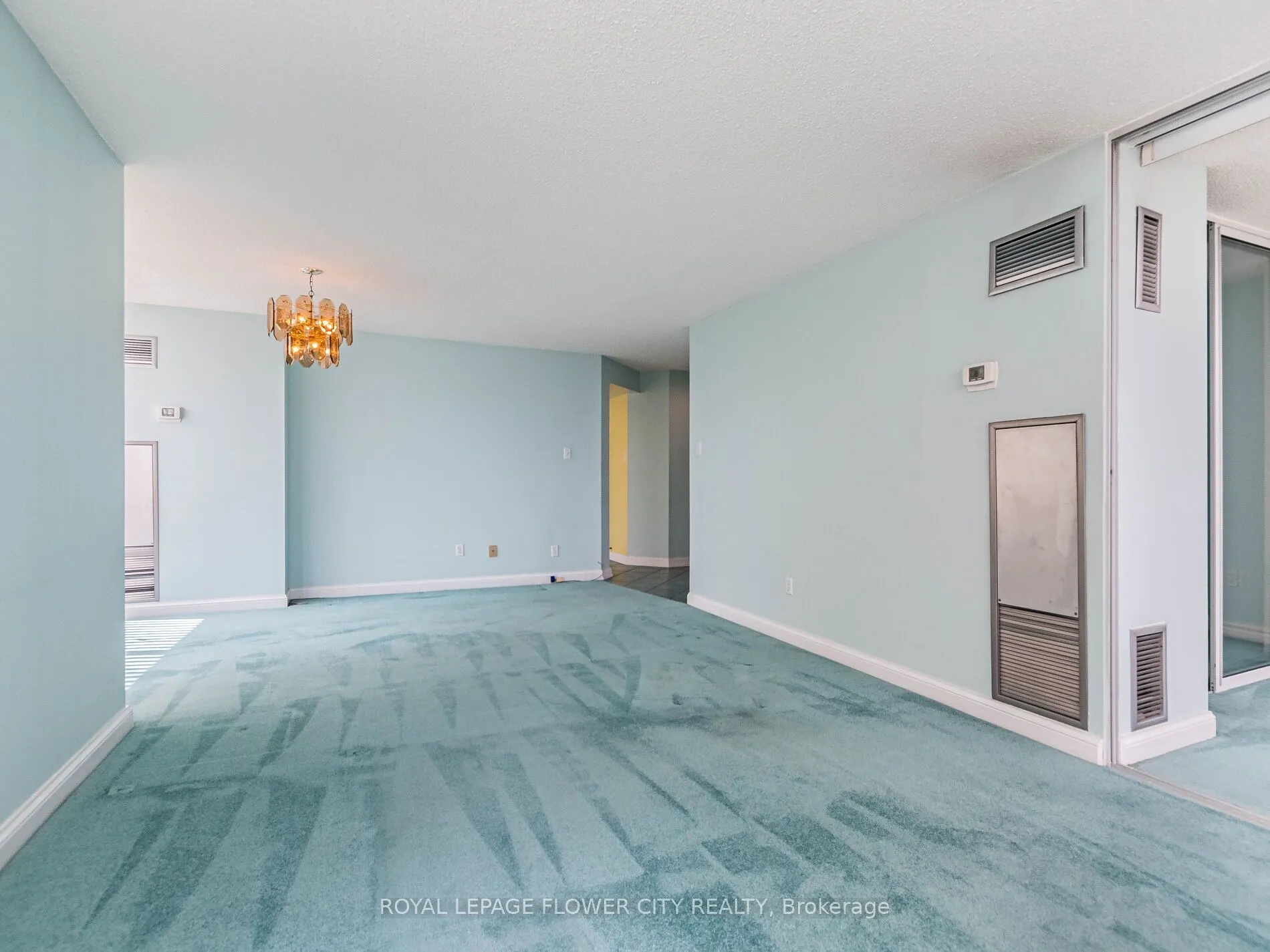 22 Hanover Road, #710