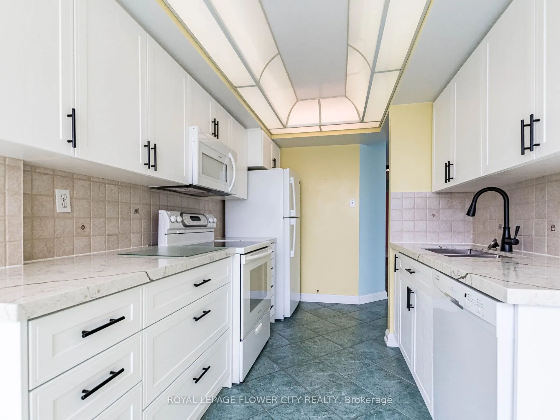 22 Hanover Road, #710