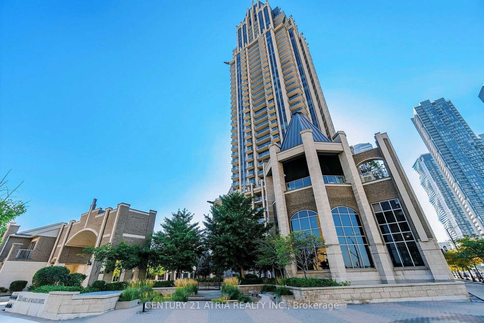 388 Prince Of Wales Drive, #903