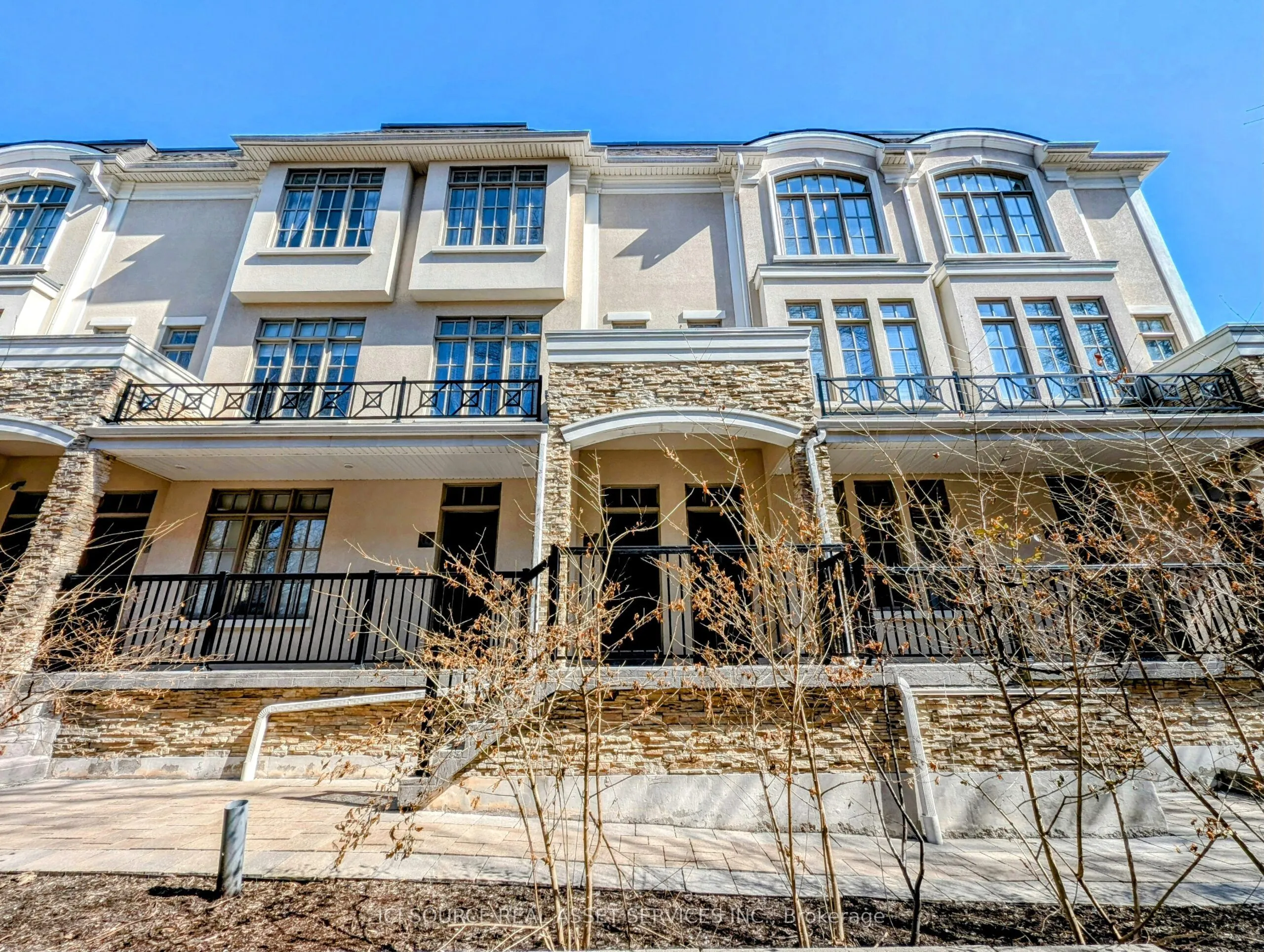 3077 Cawthra Road, #16