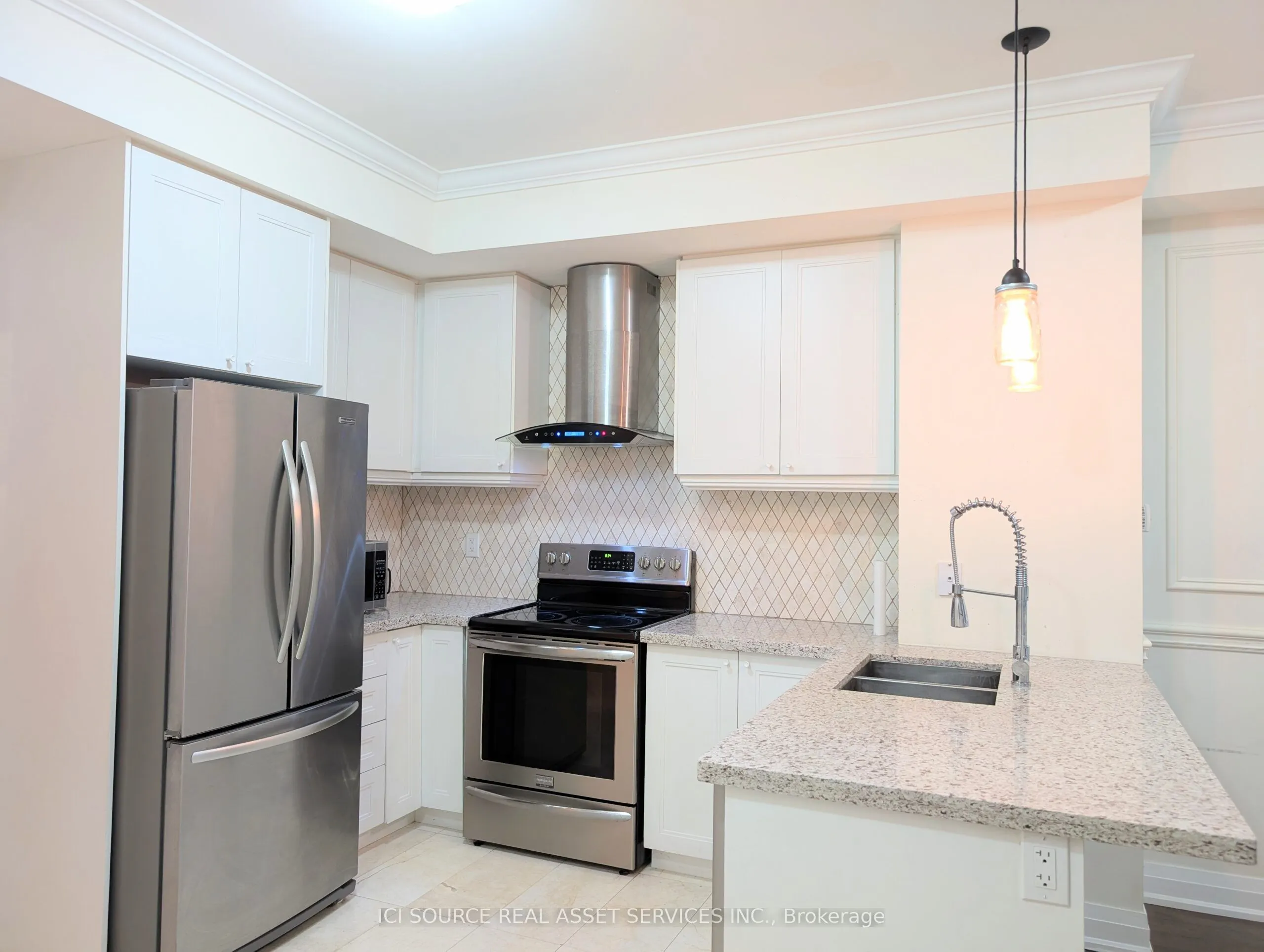 3077 Cawthra Road, #16