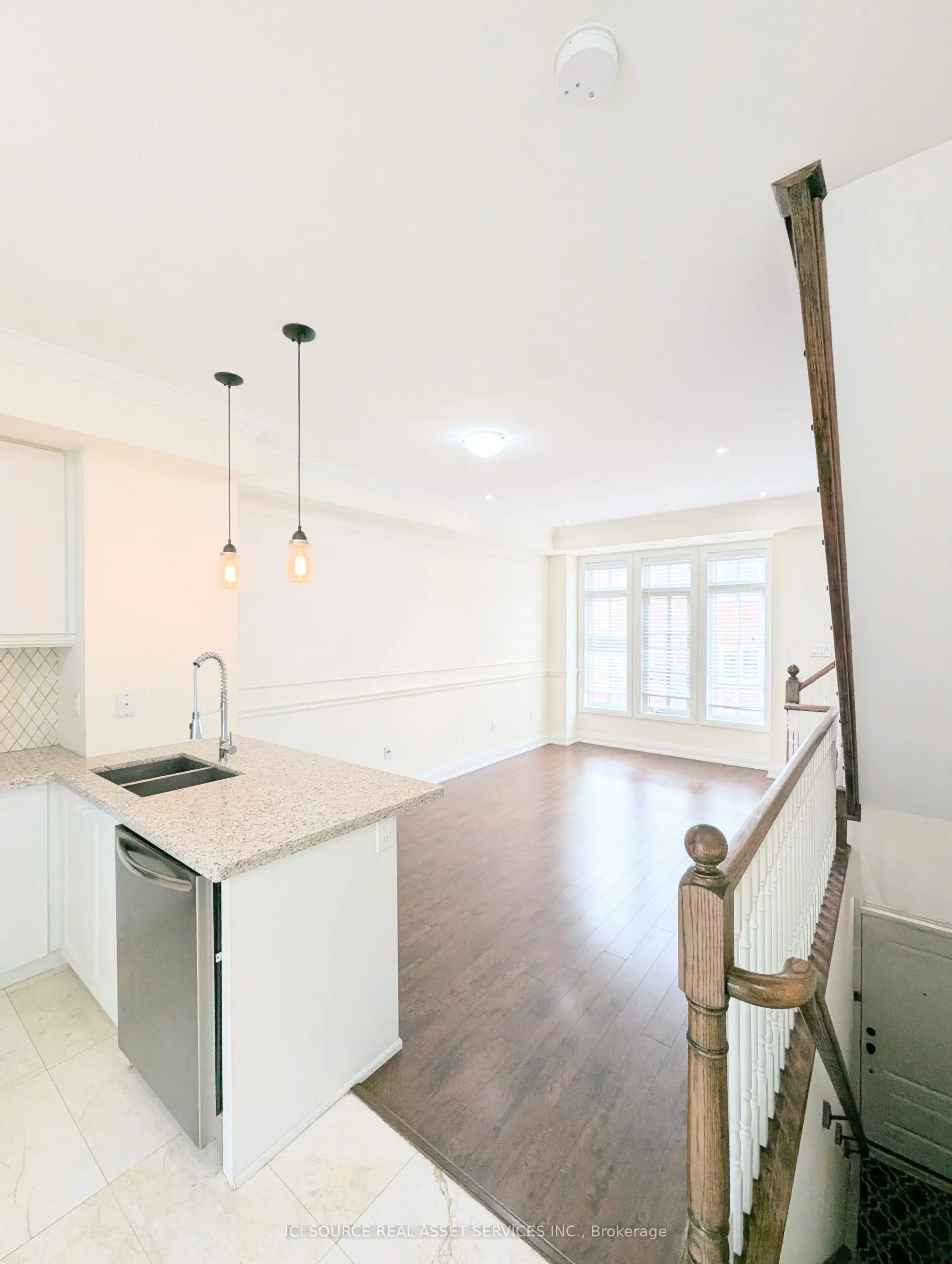 3077 Cawthra Road, #16