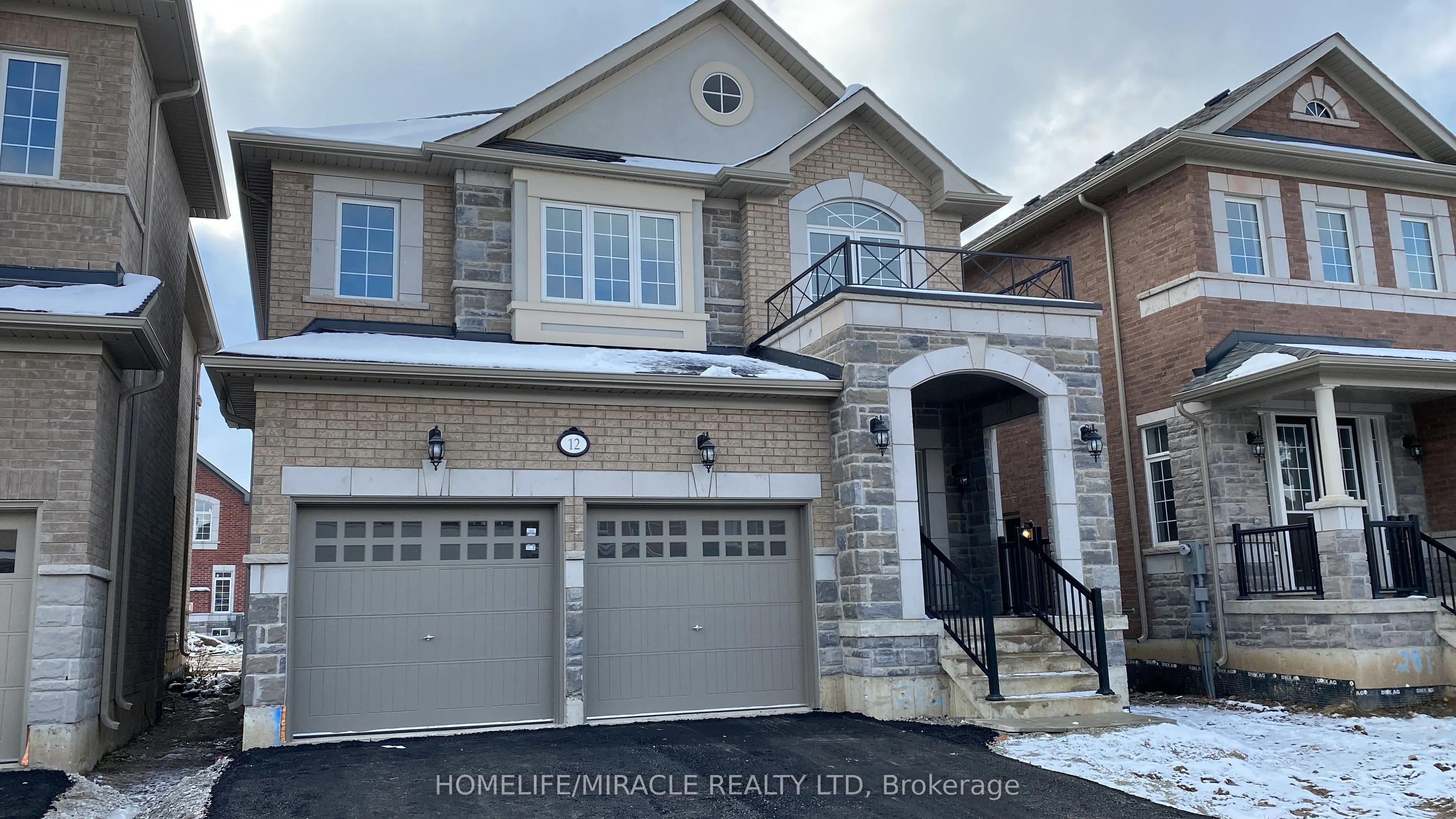12 Rosewell Crescent