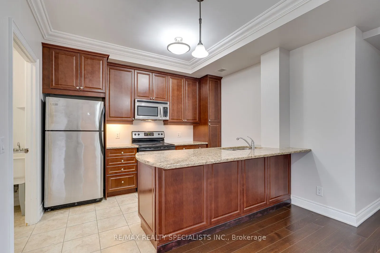 60 Ann Street, #401