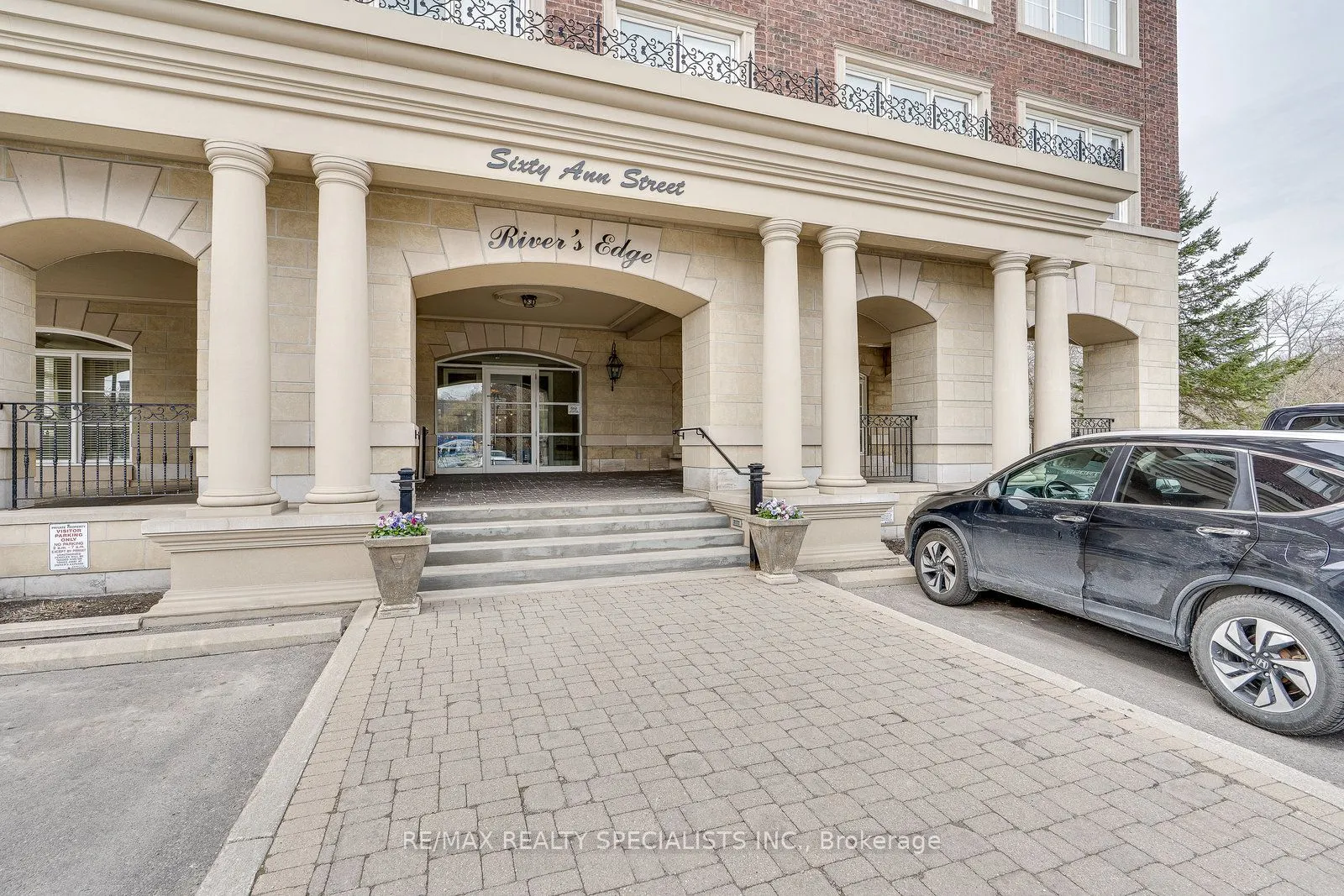 60 Ann Street, #401