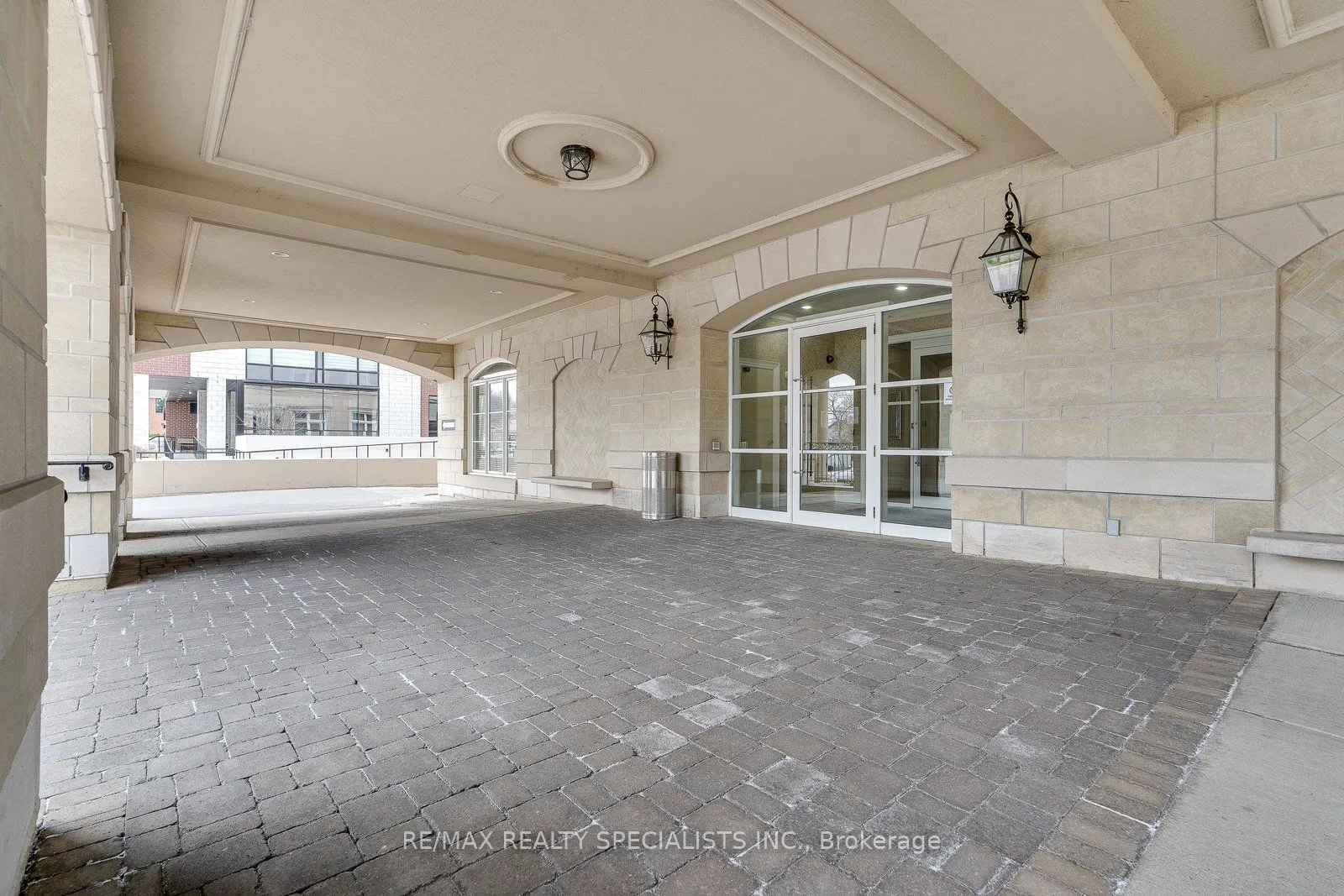 60 Ann Street, #401