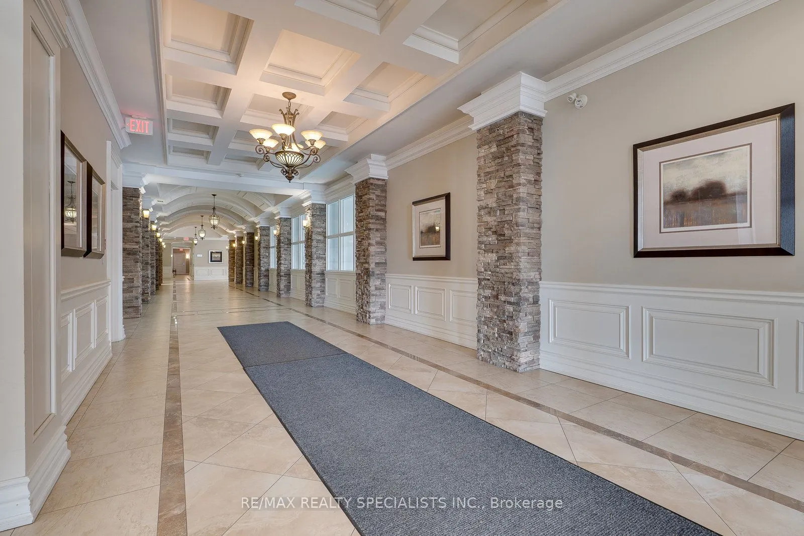 60 Ann Street, #401