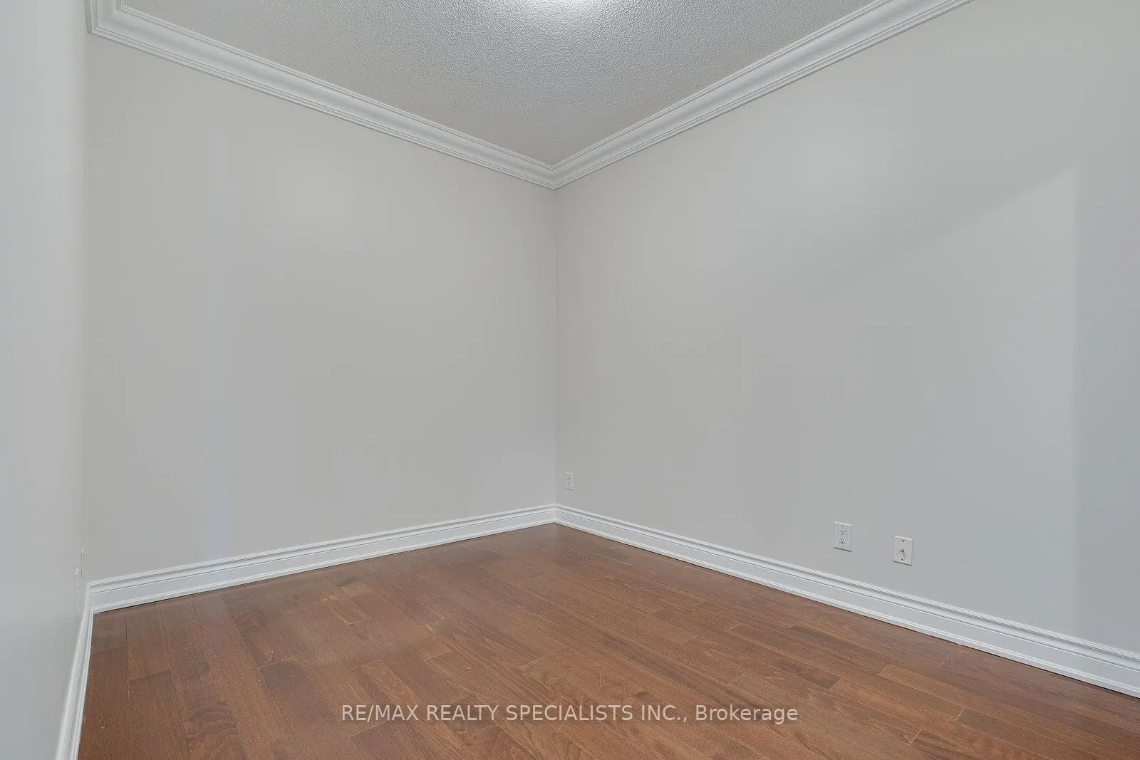 60 Ann Street, #401