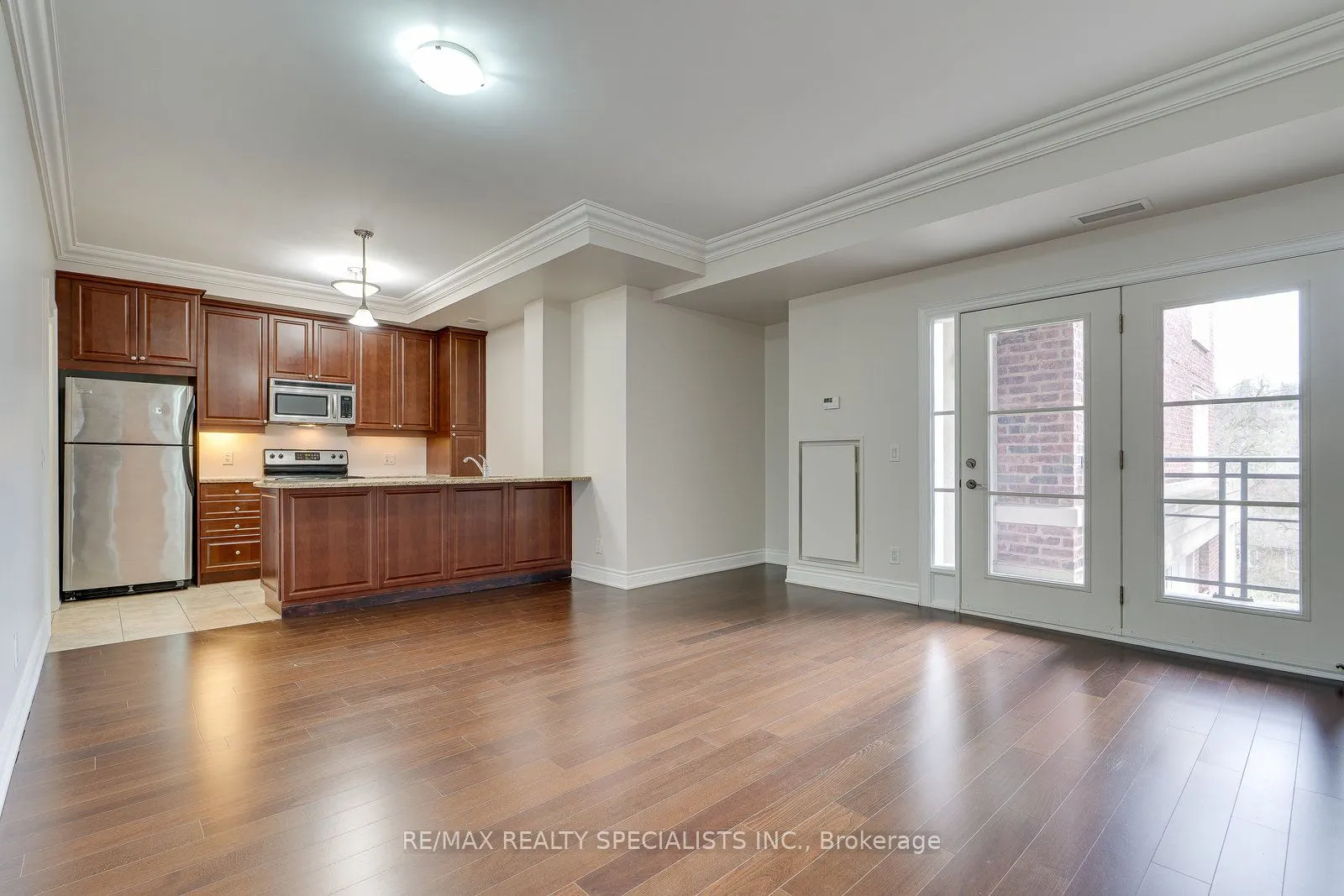 60 Ann Street, #401