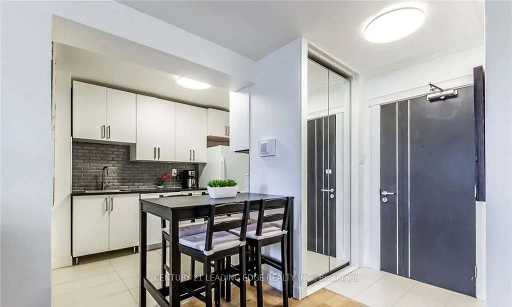 235 GRANDRAVINE Drive #201