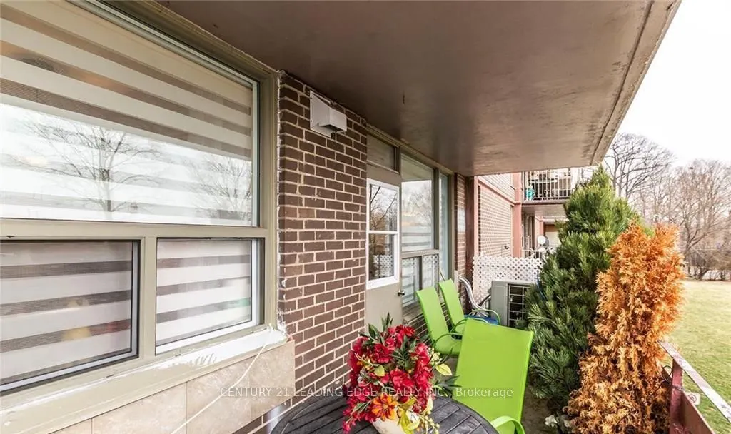 235 GRANDRAVINE Drive #201
