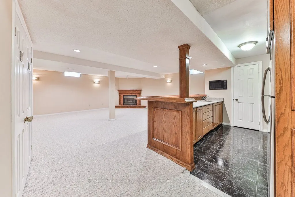 3952 Rolling Valley Drive