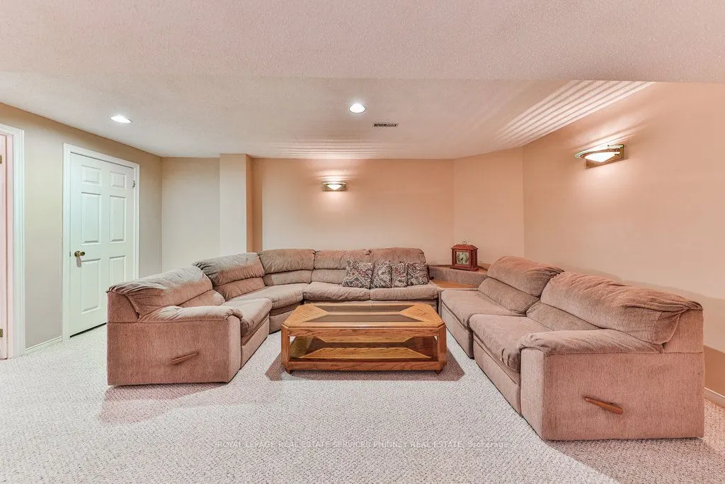 3952 Rolling Valley Drive