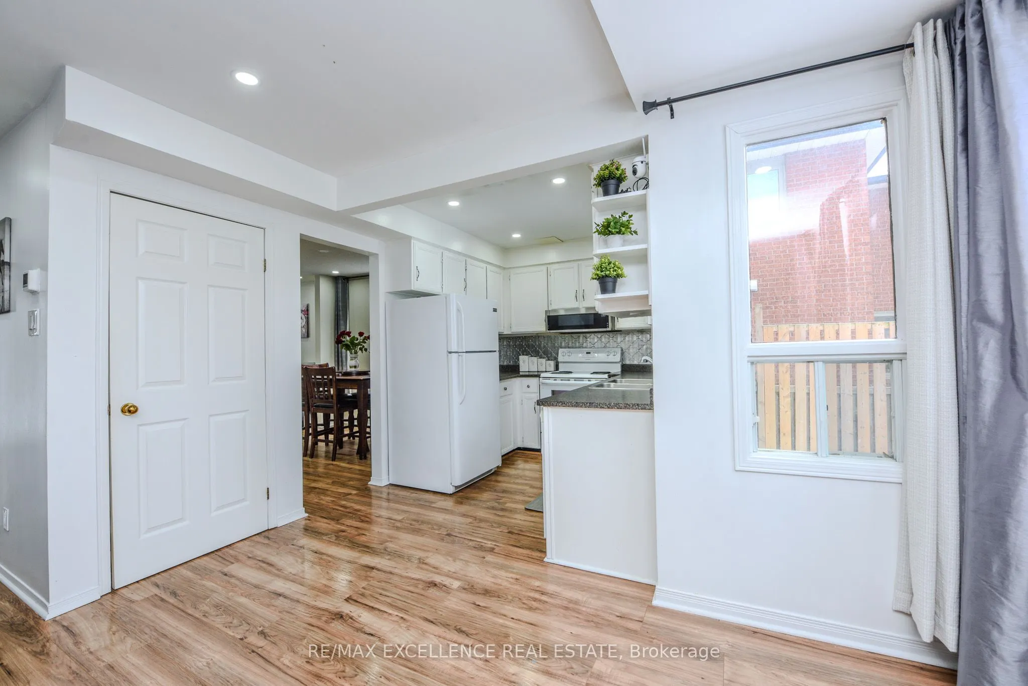 12 Fieldgate Drive