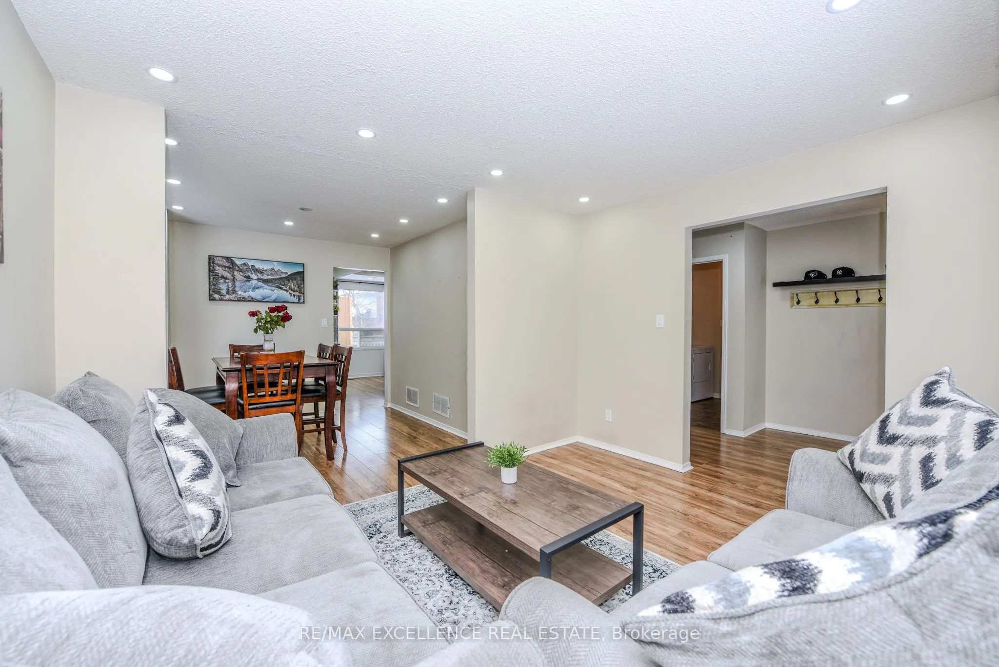 12 Fieldgate Drive