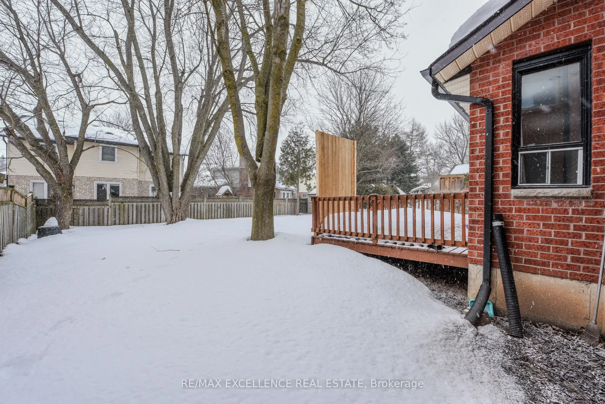 12 Fieldgate Drive