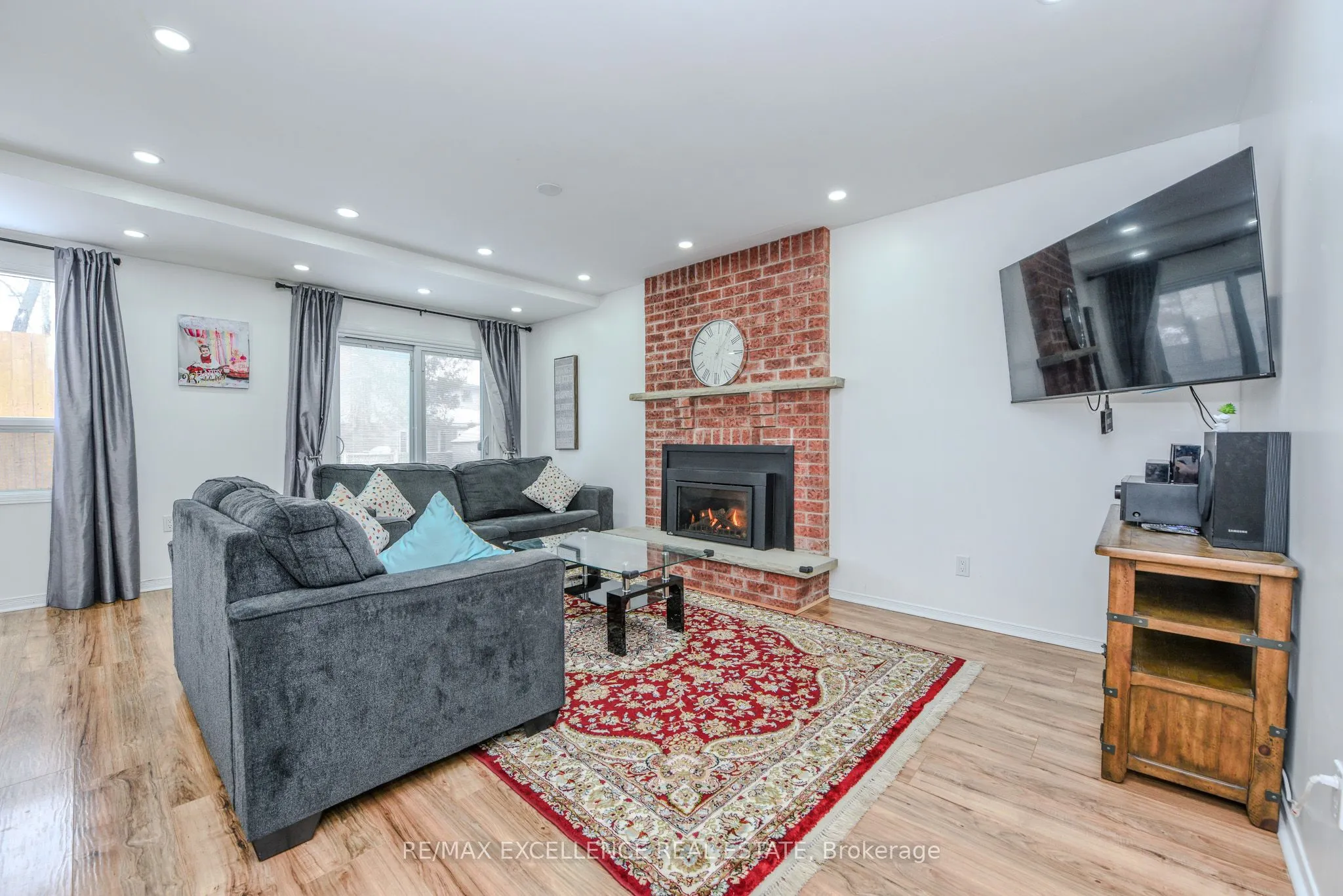 12 Fieldgate Drive