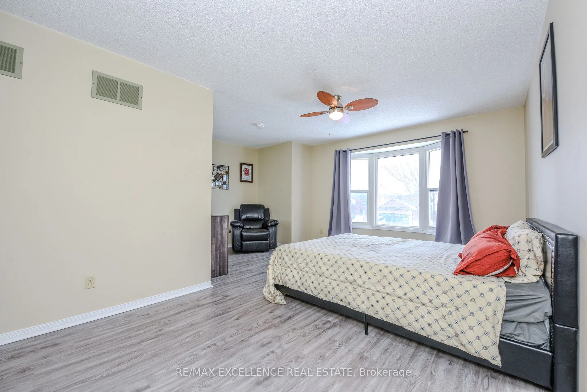 12 Fieldgate Drive
