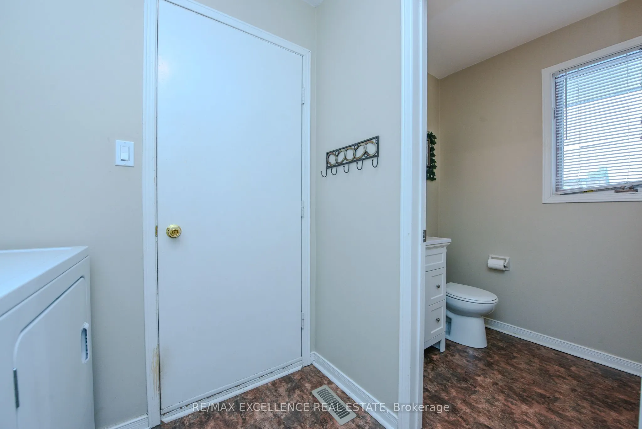 12 Fieldgate Drive