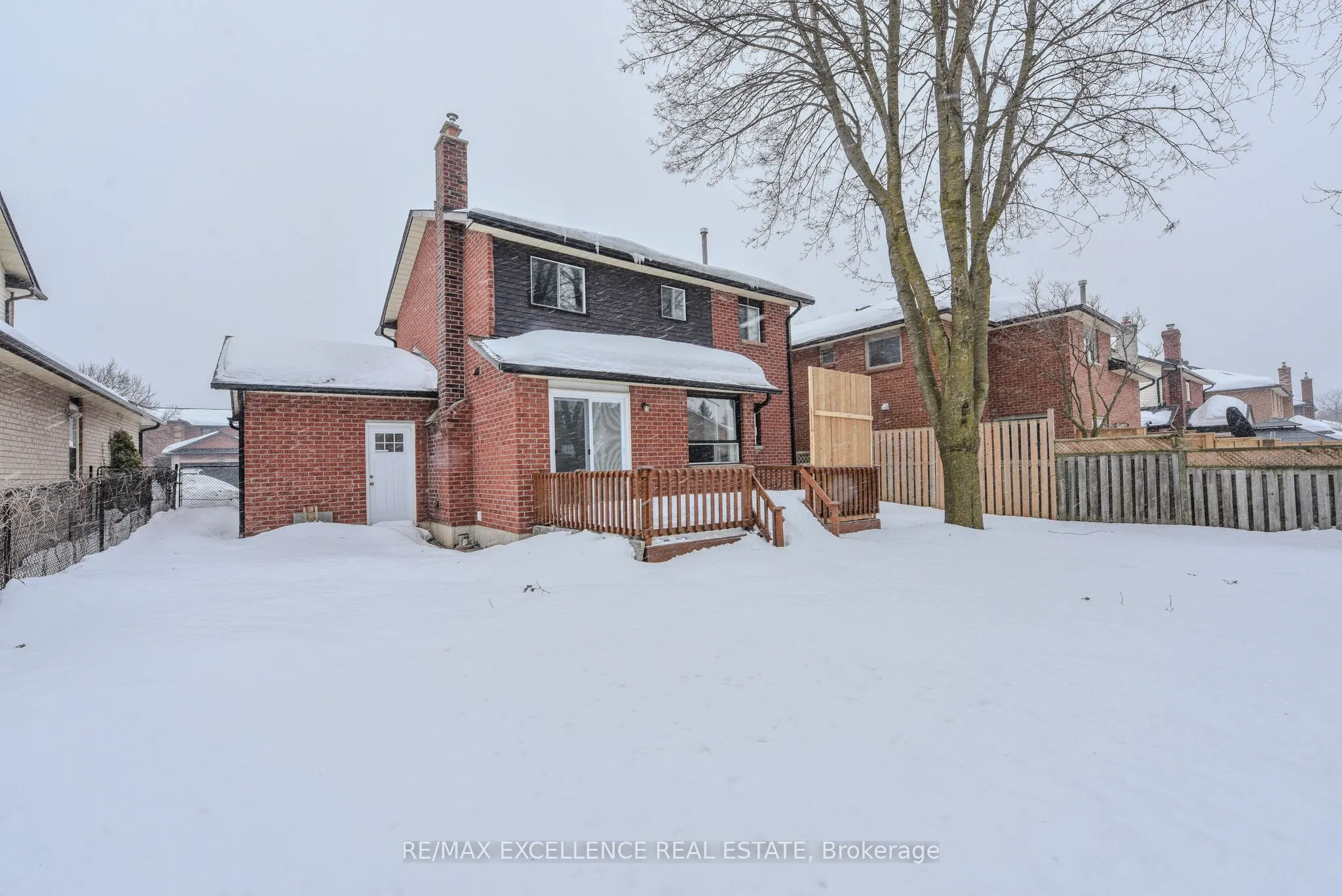 12 Fieldgate Drive