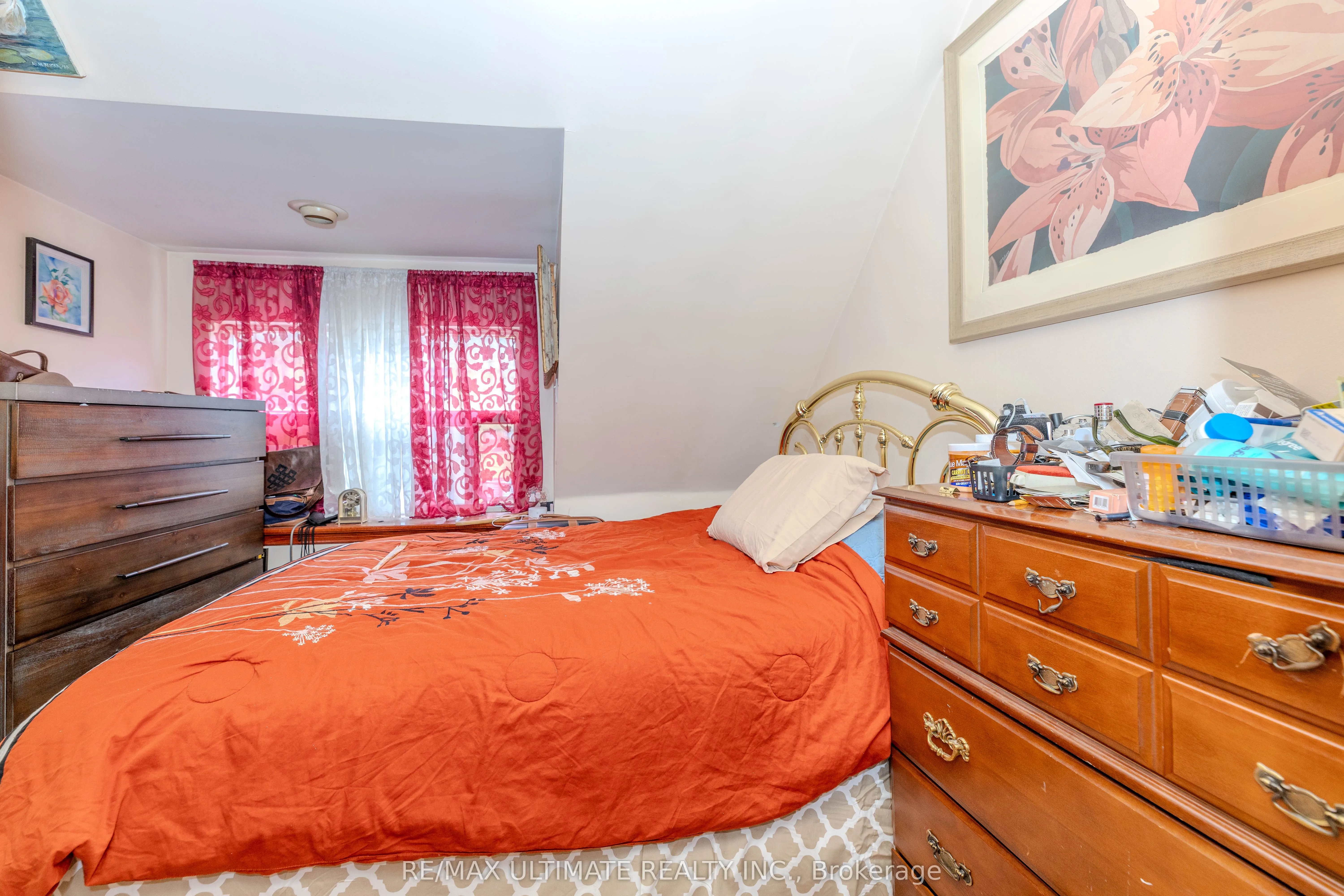 1261 Davenport Road