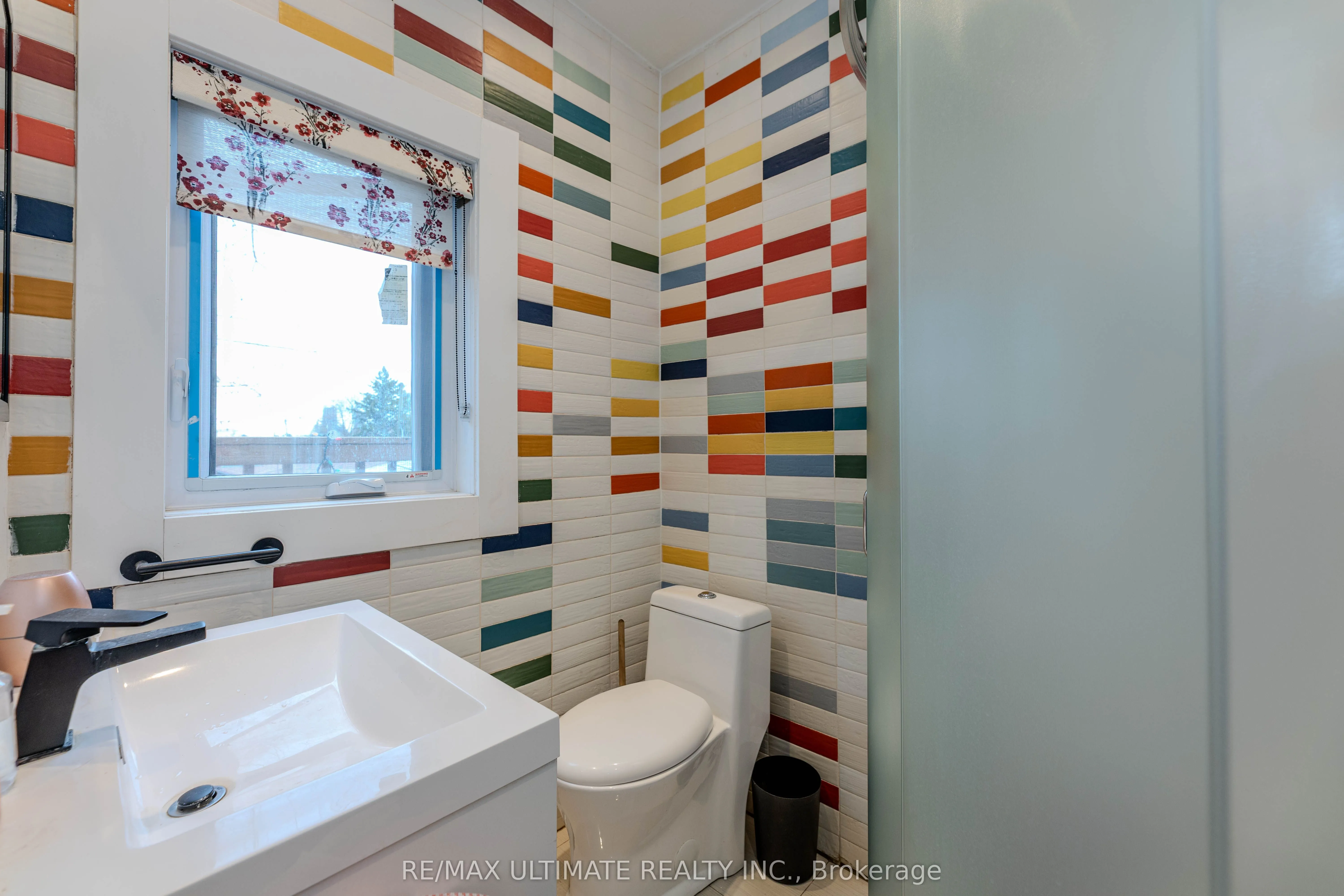 1261 Davenport Road