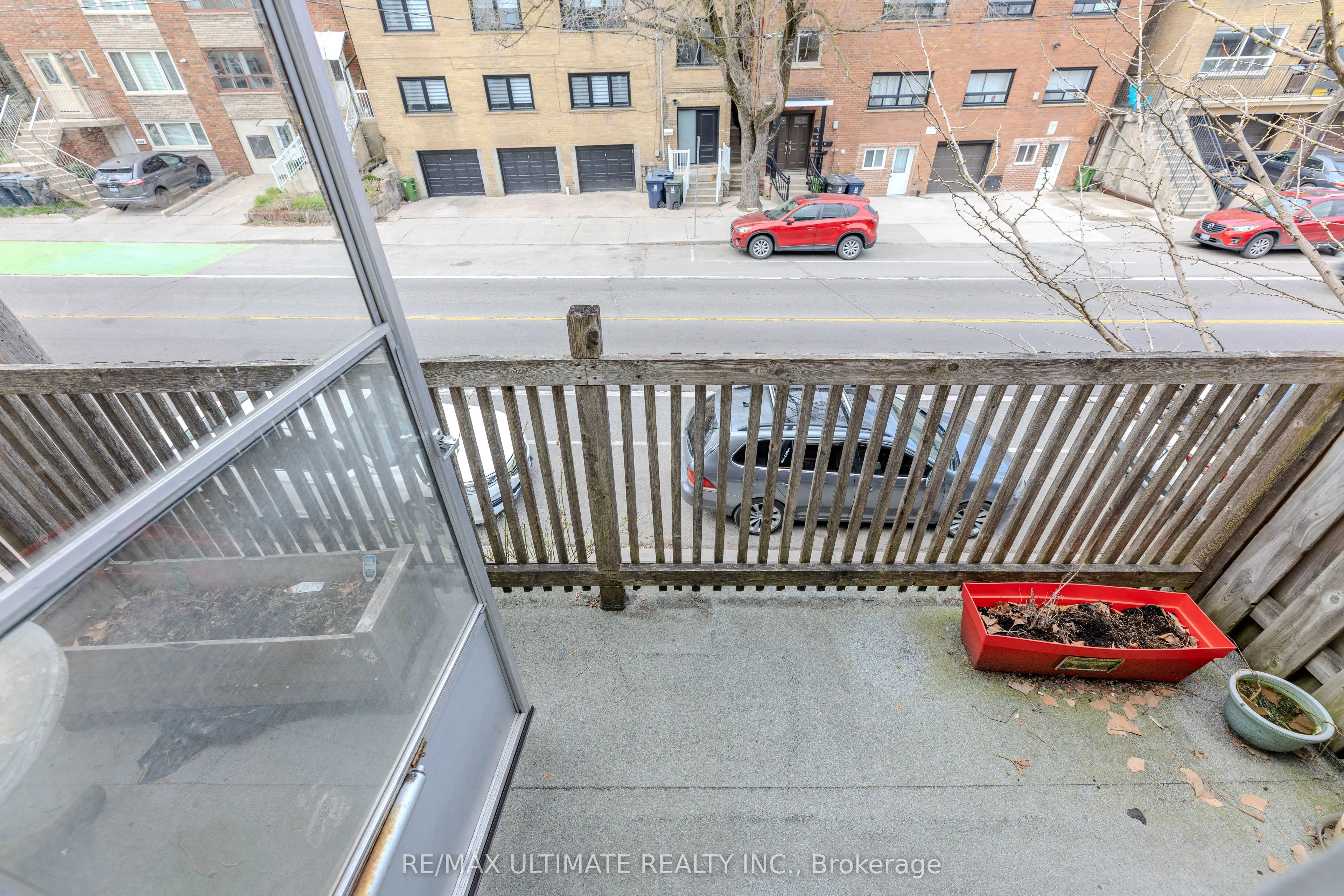 1261 Davenport Road