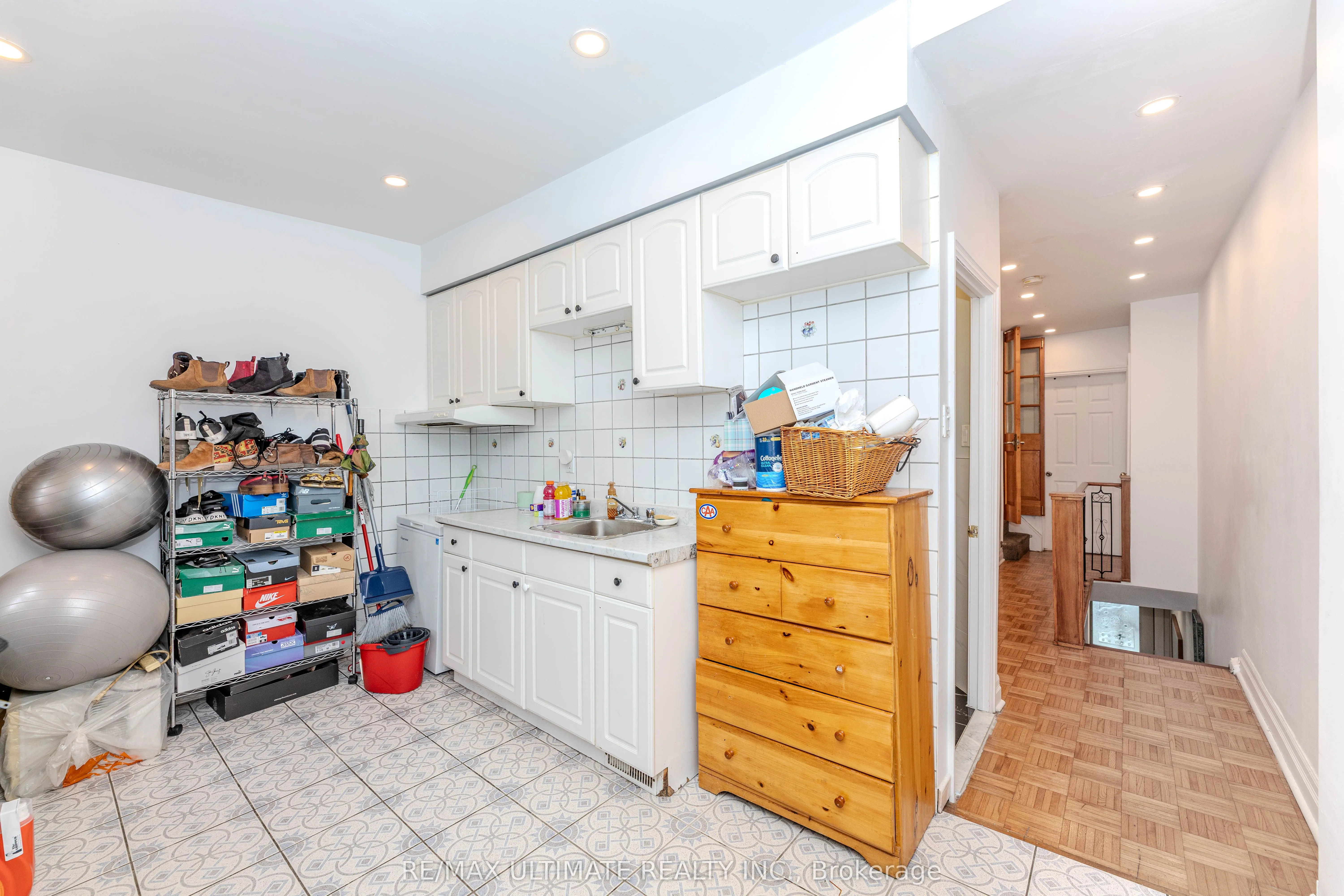 1261 Davenport Road