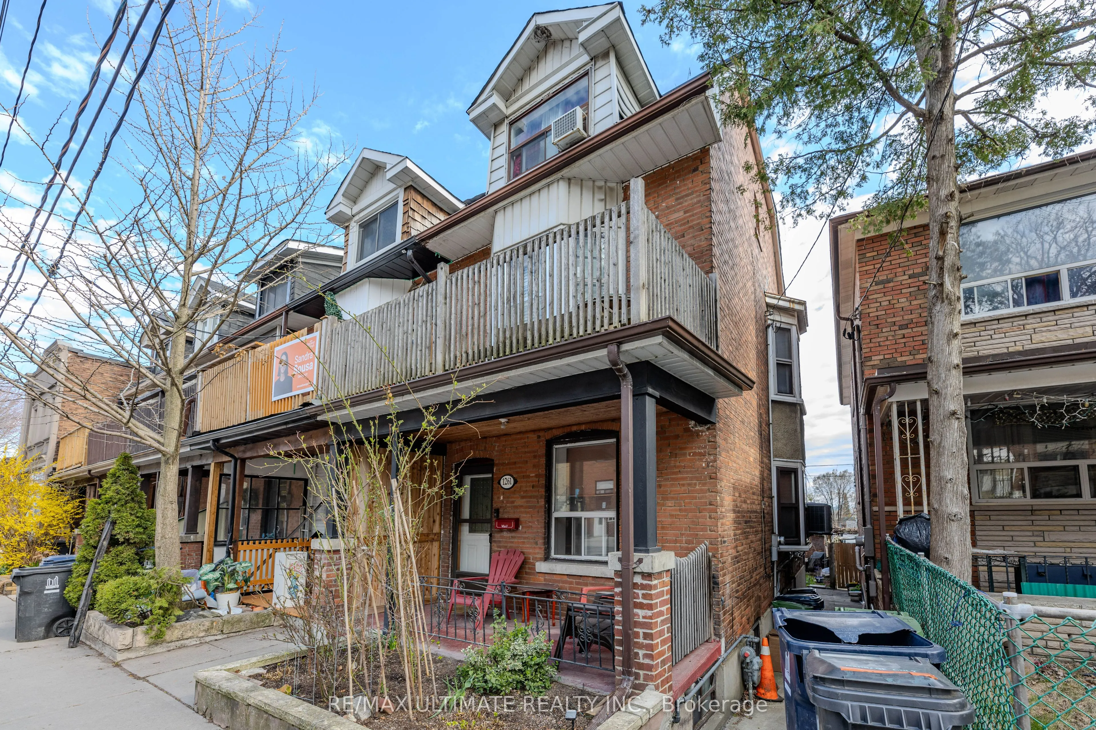 1261 Davenport Road