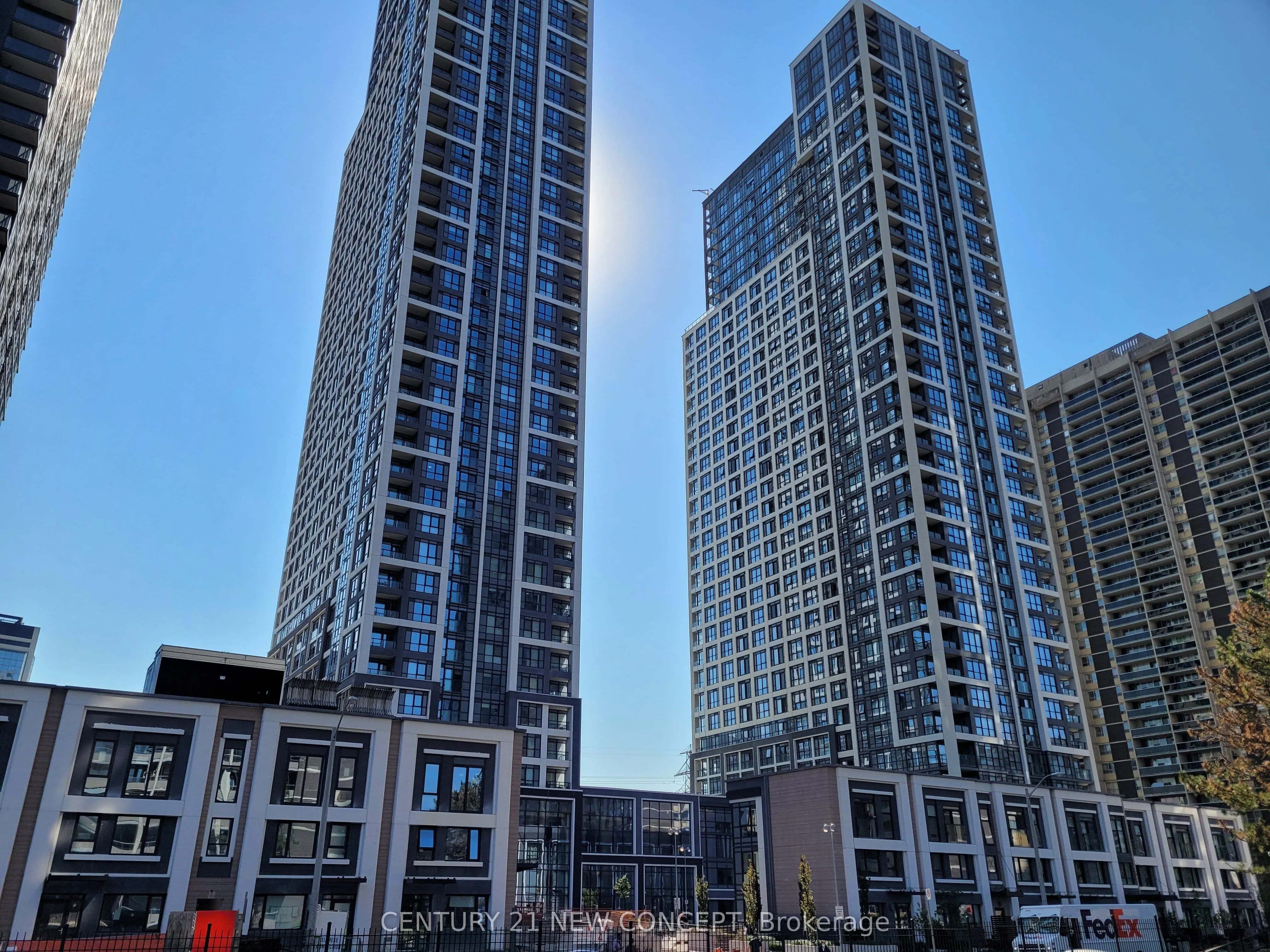 9 Mabelle Avenue, #1919