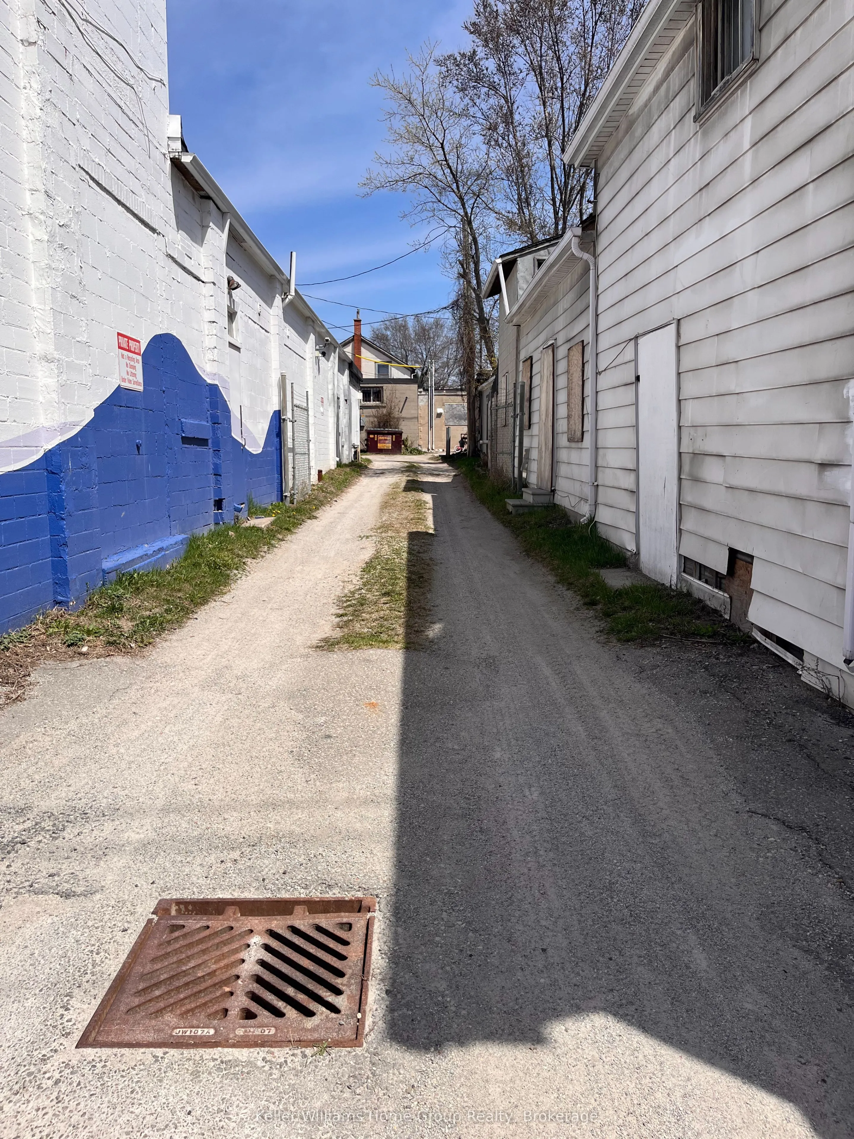 5 Main Street N
