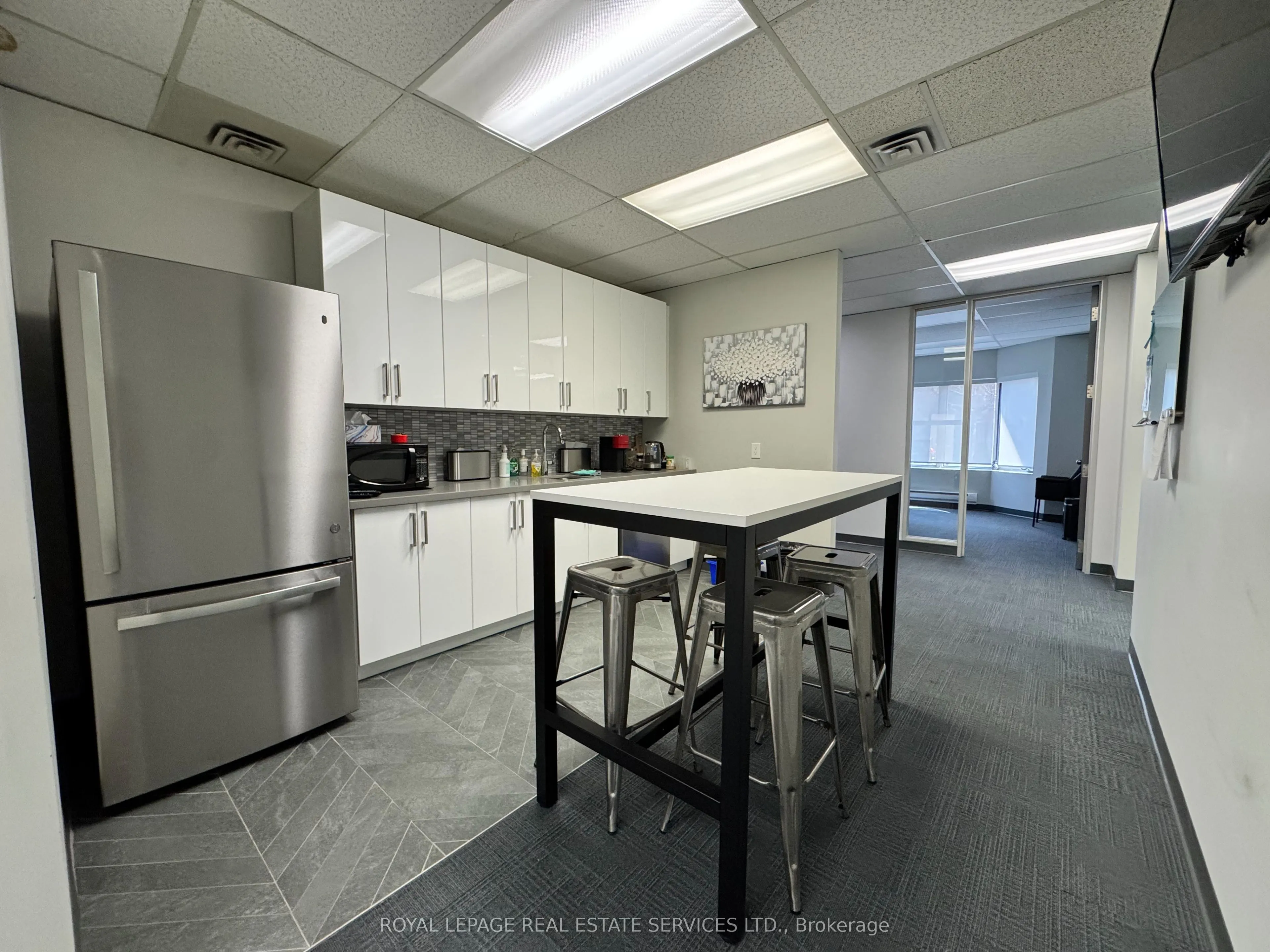 5401 Eglinton Avenue W, #105