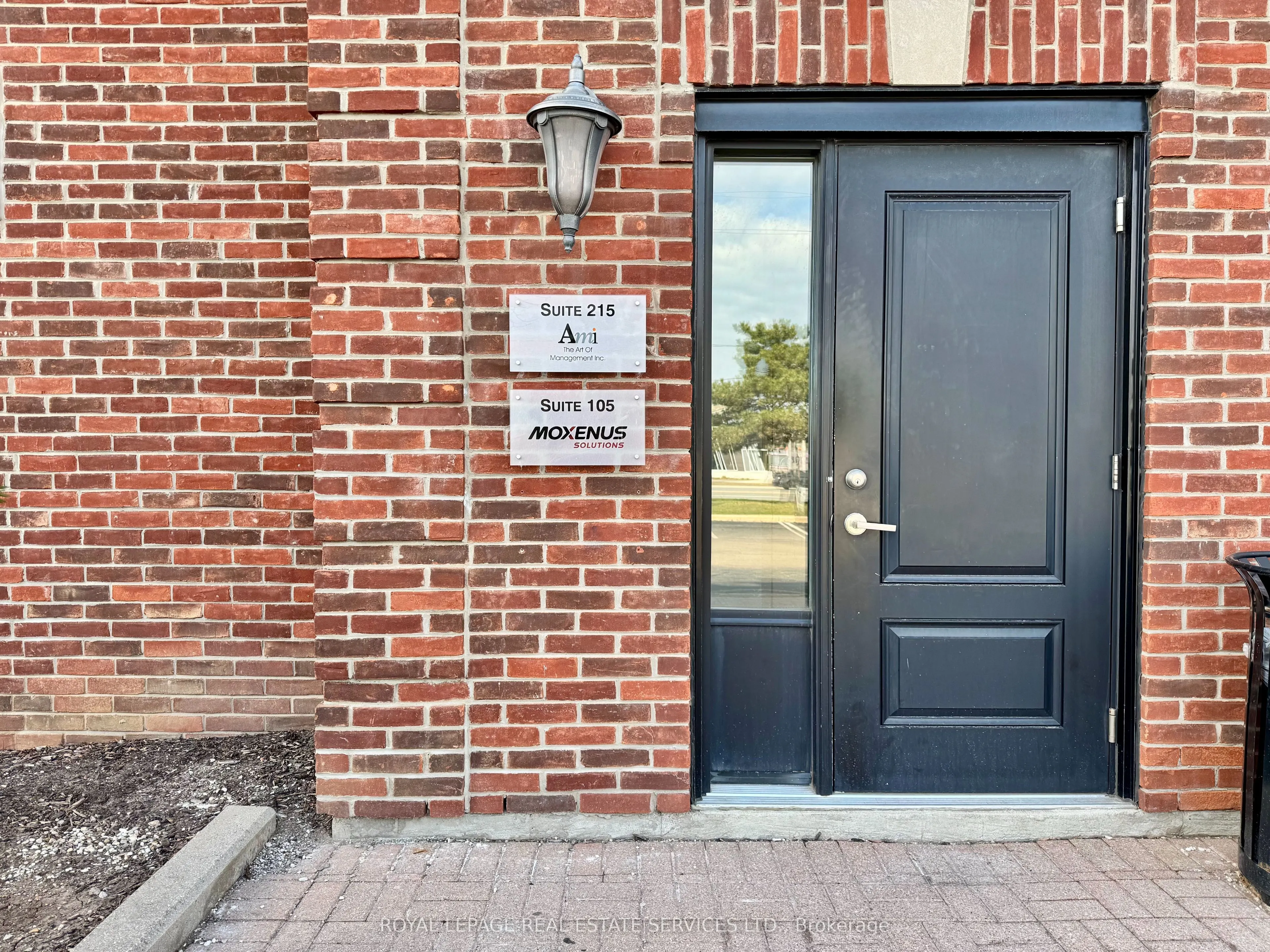 5401 Eglinton Avenue W, #105