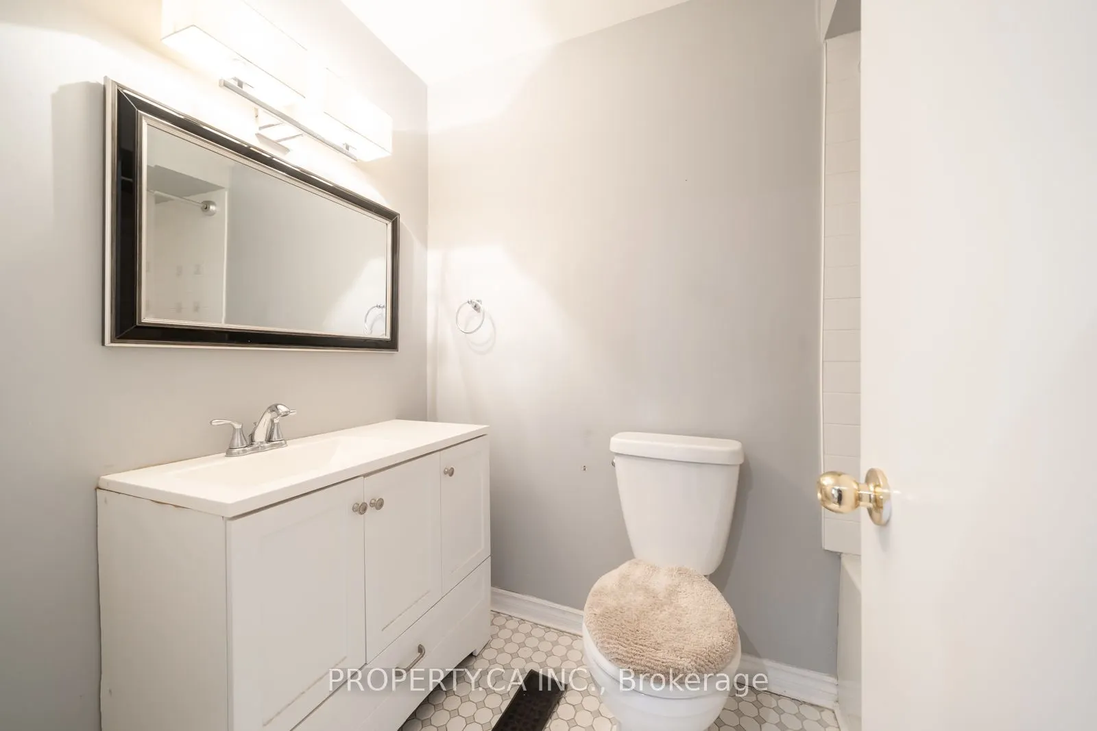 64 Dawson Crescent, #64