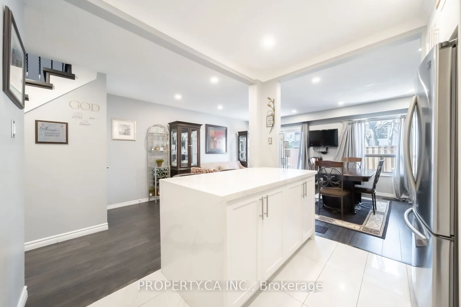 64 Dawson Crescent, #64