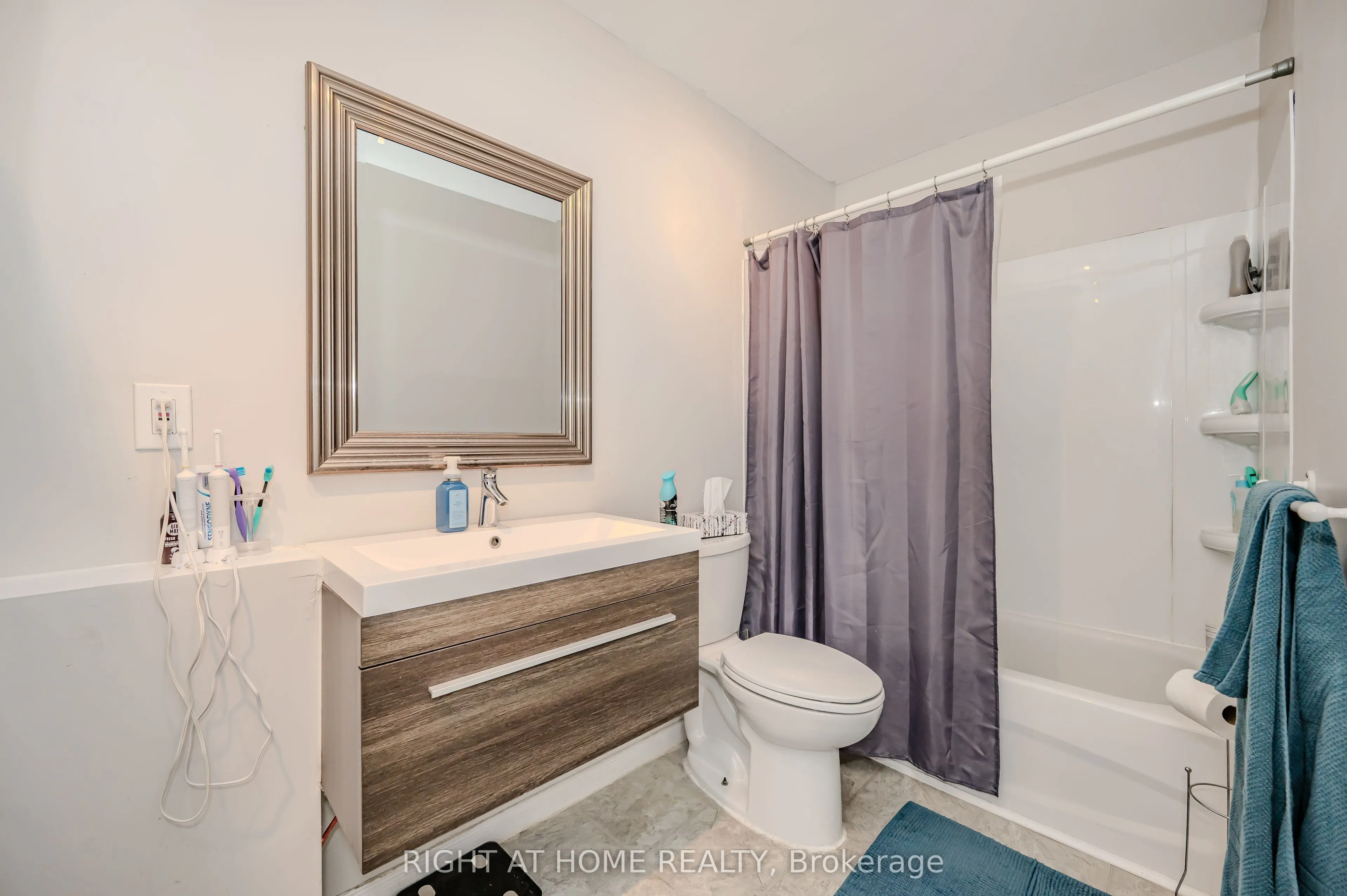 126 Poplar Avenue