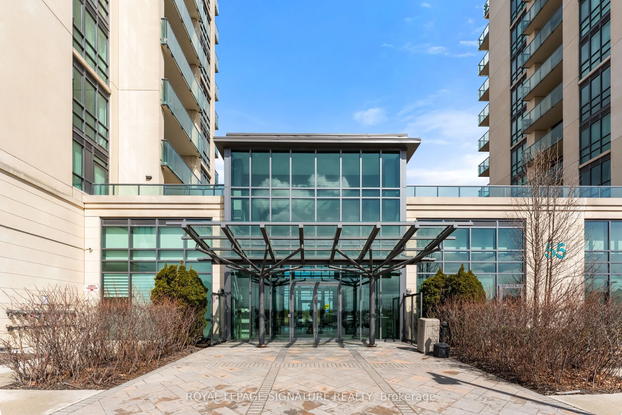 45 Yorkland Boulevard, #904