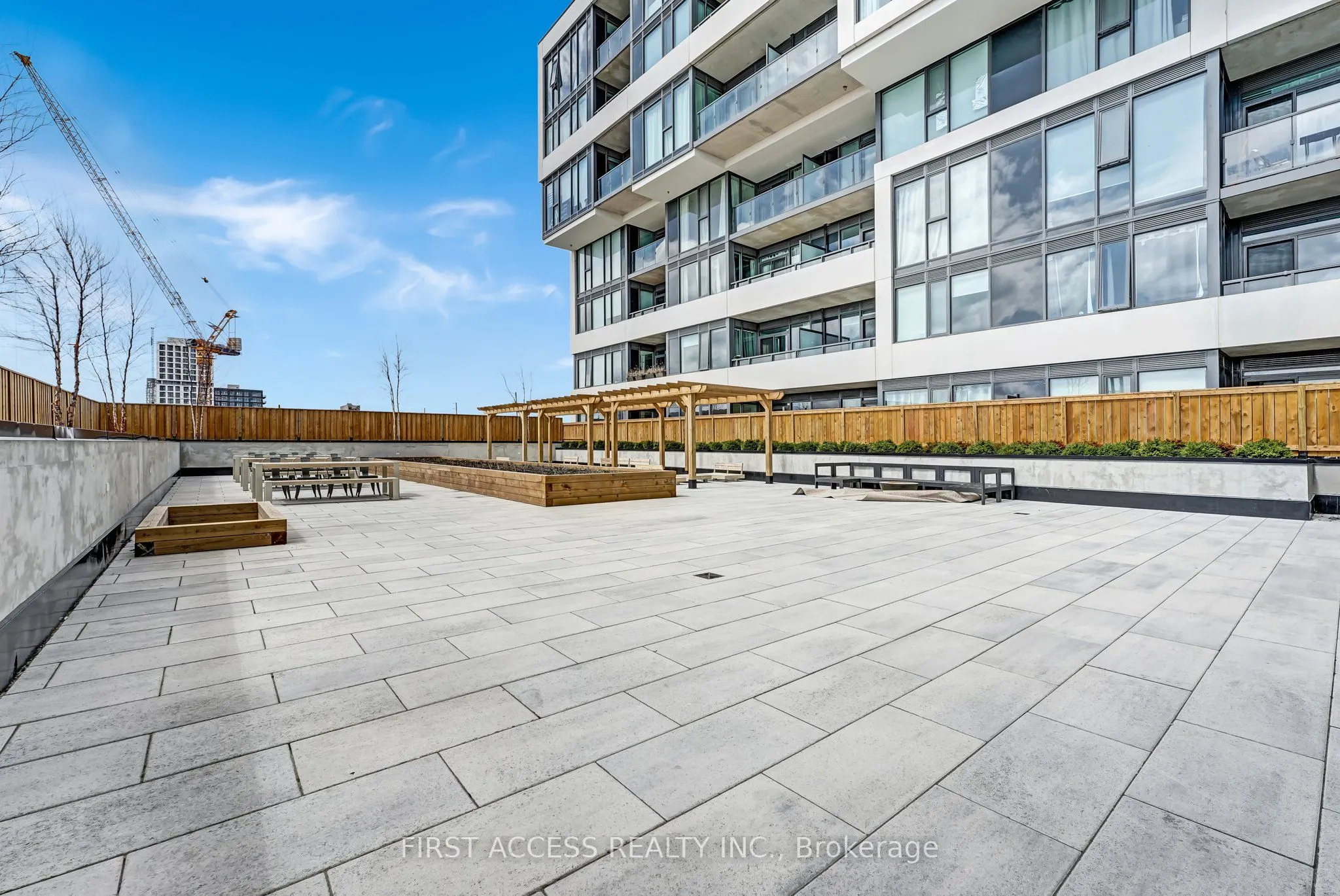 859 The Queensway, #322