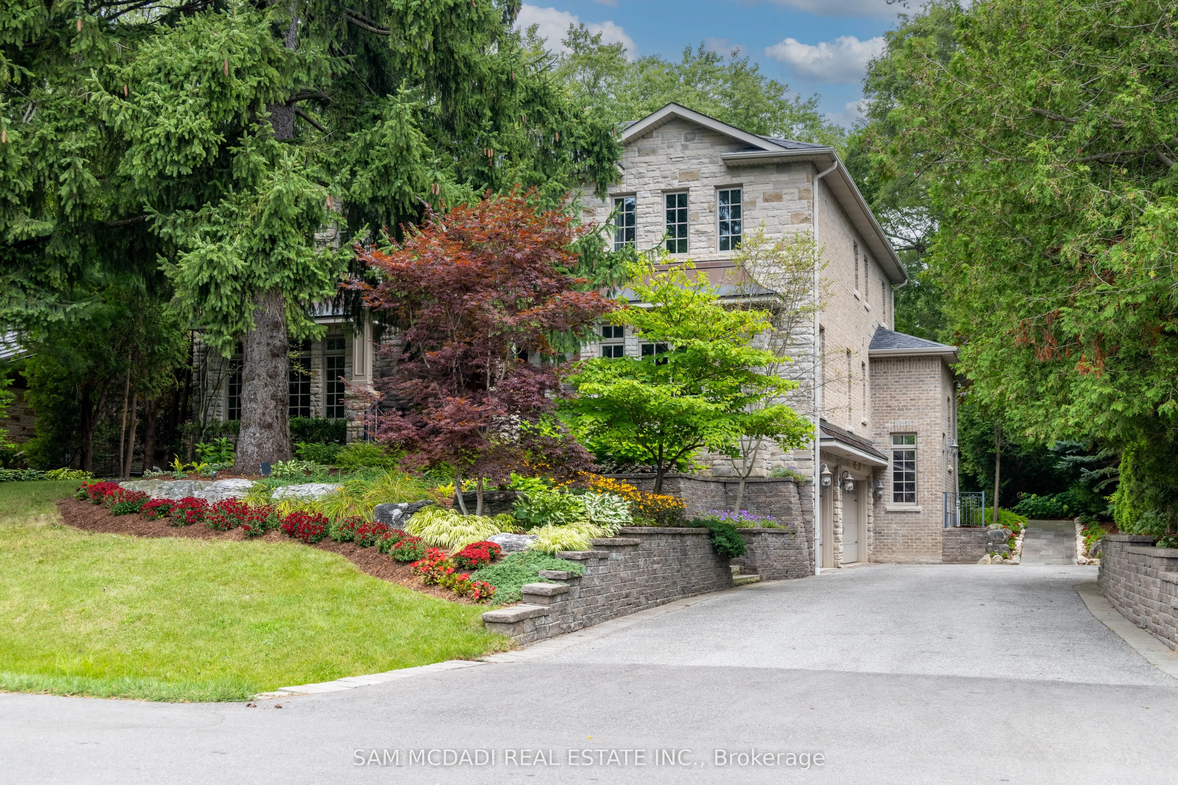1173 Woodeden Drive