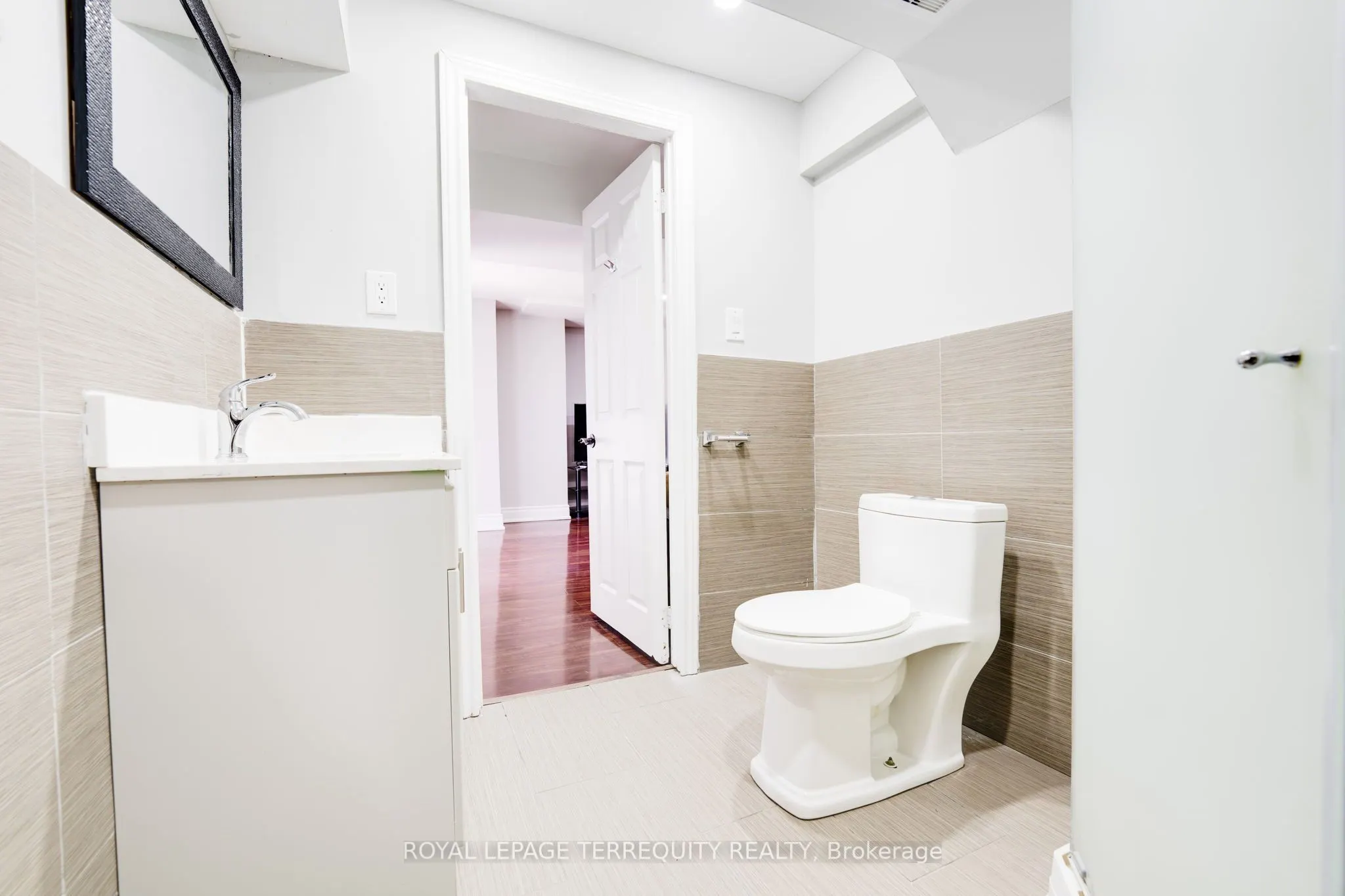 4242 Petersburg Crescent