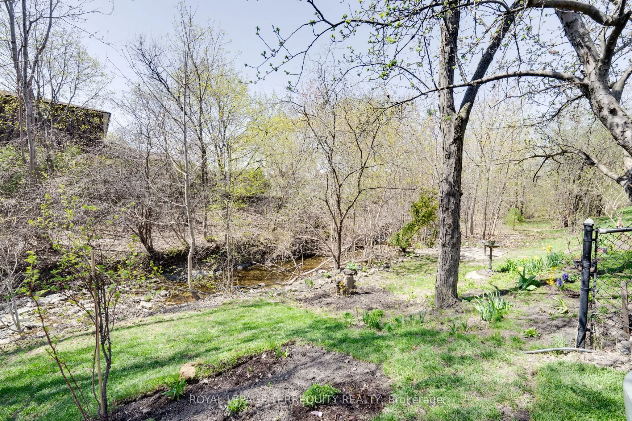 4242 Petersburg Crescent