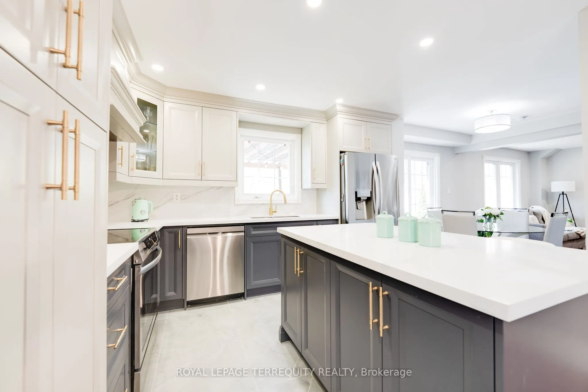 4242 Petersburg Crescent