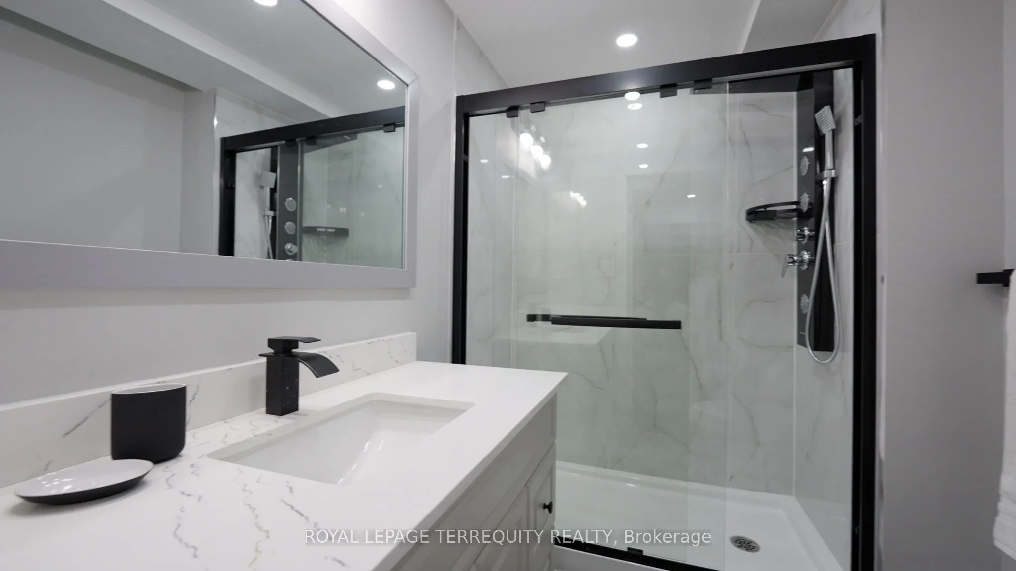 4242 Petersburg Crescent