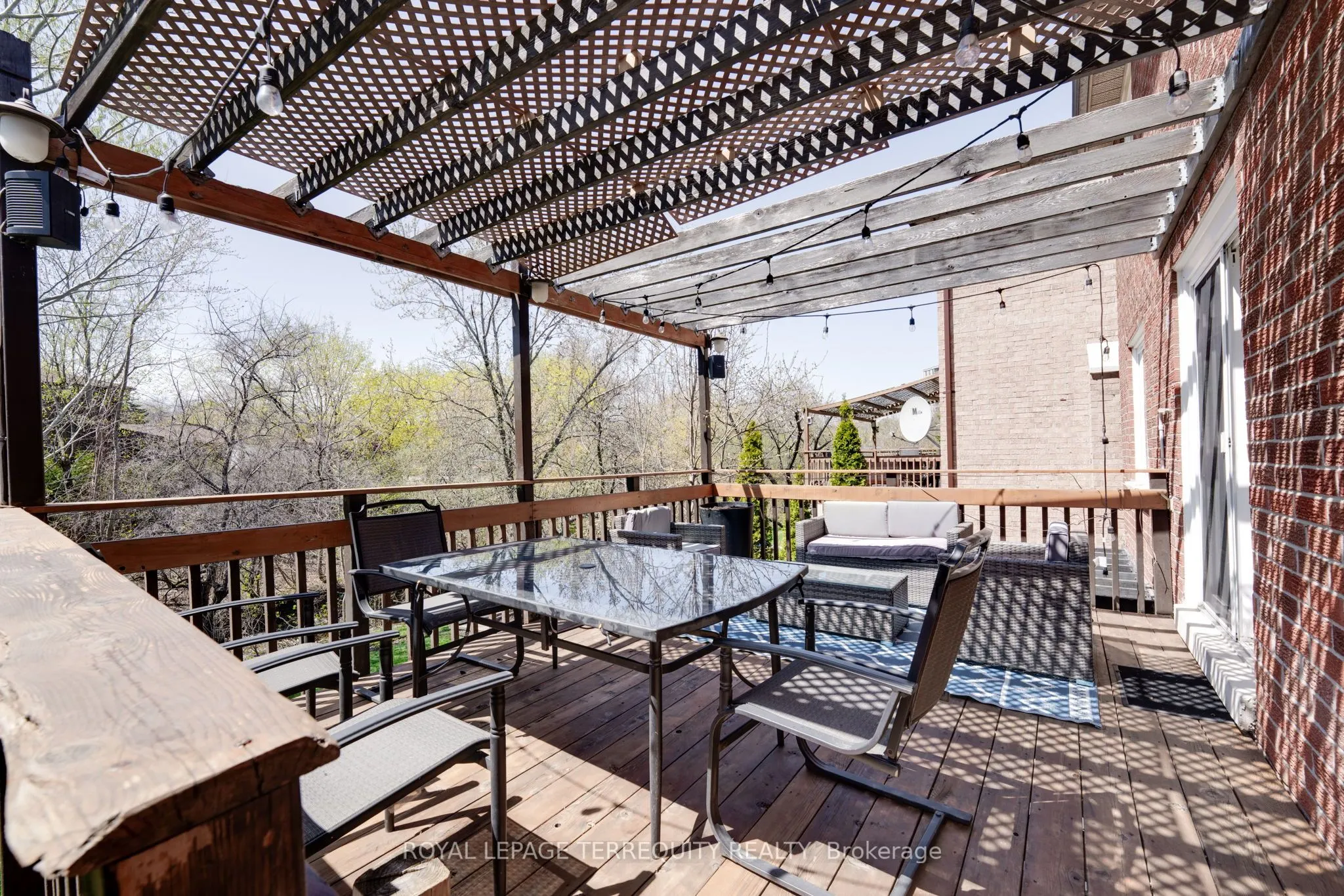 4242 Petersburg Crescent