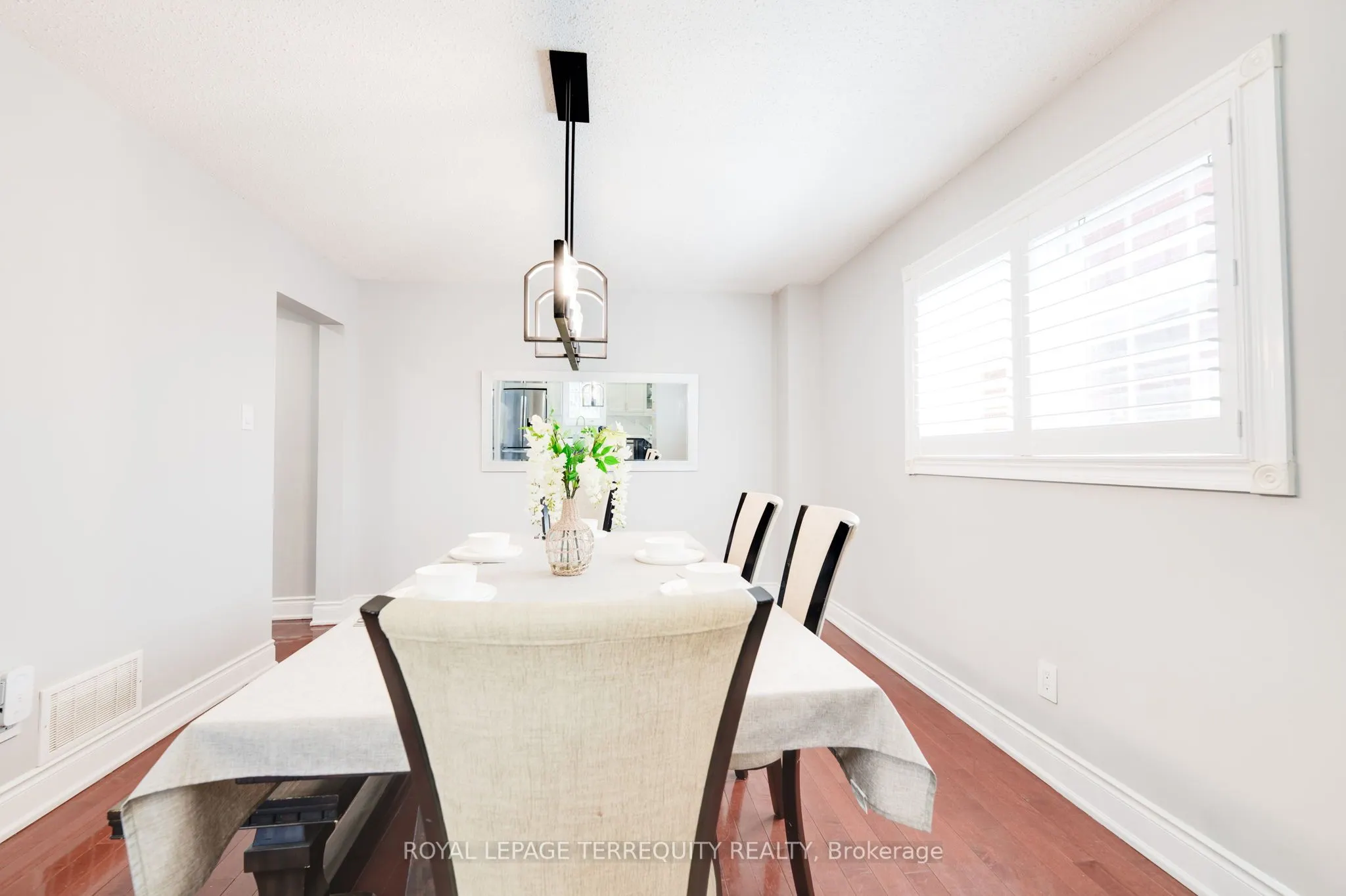 4242 Petersburg Crescent