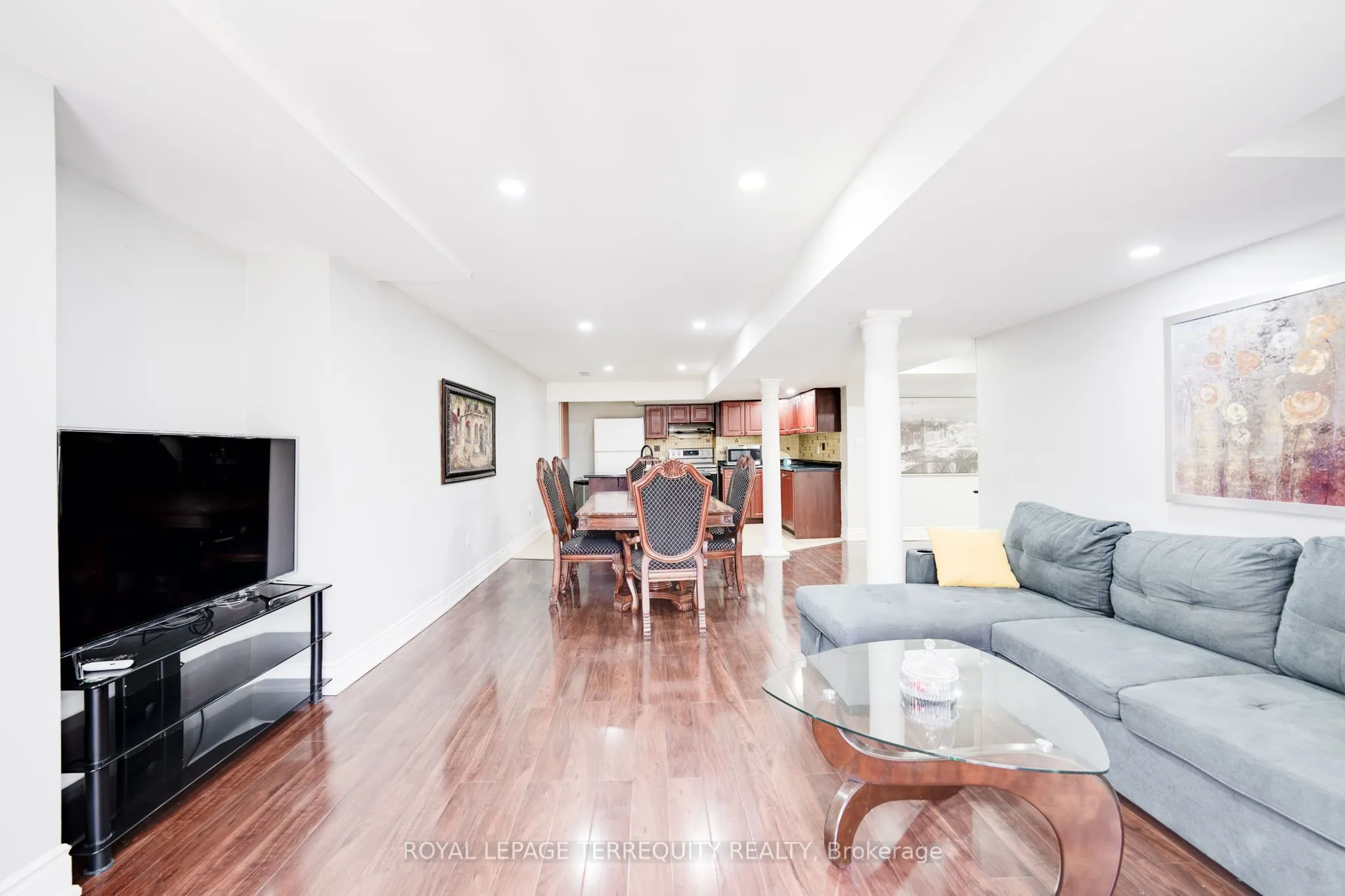 4242 Petersburg Crescent