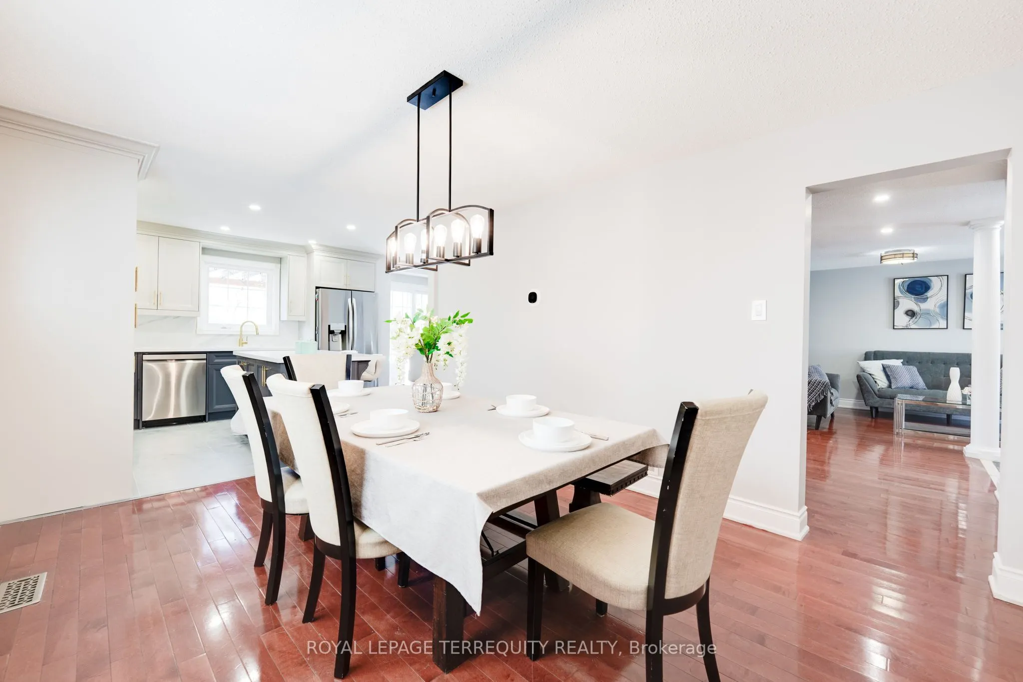 4242 Petersburg Crescent